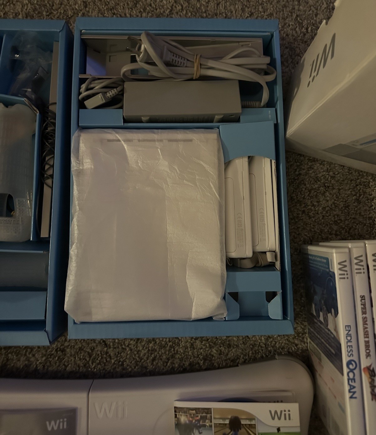 Nintendo Wii Console Complete In Box CIB Wii Sports, Wii Fit, 10 Game Bundle