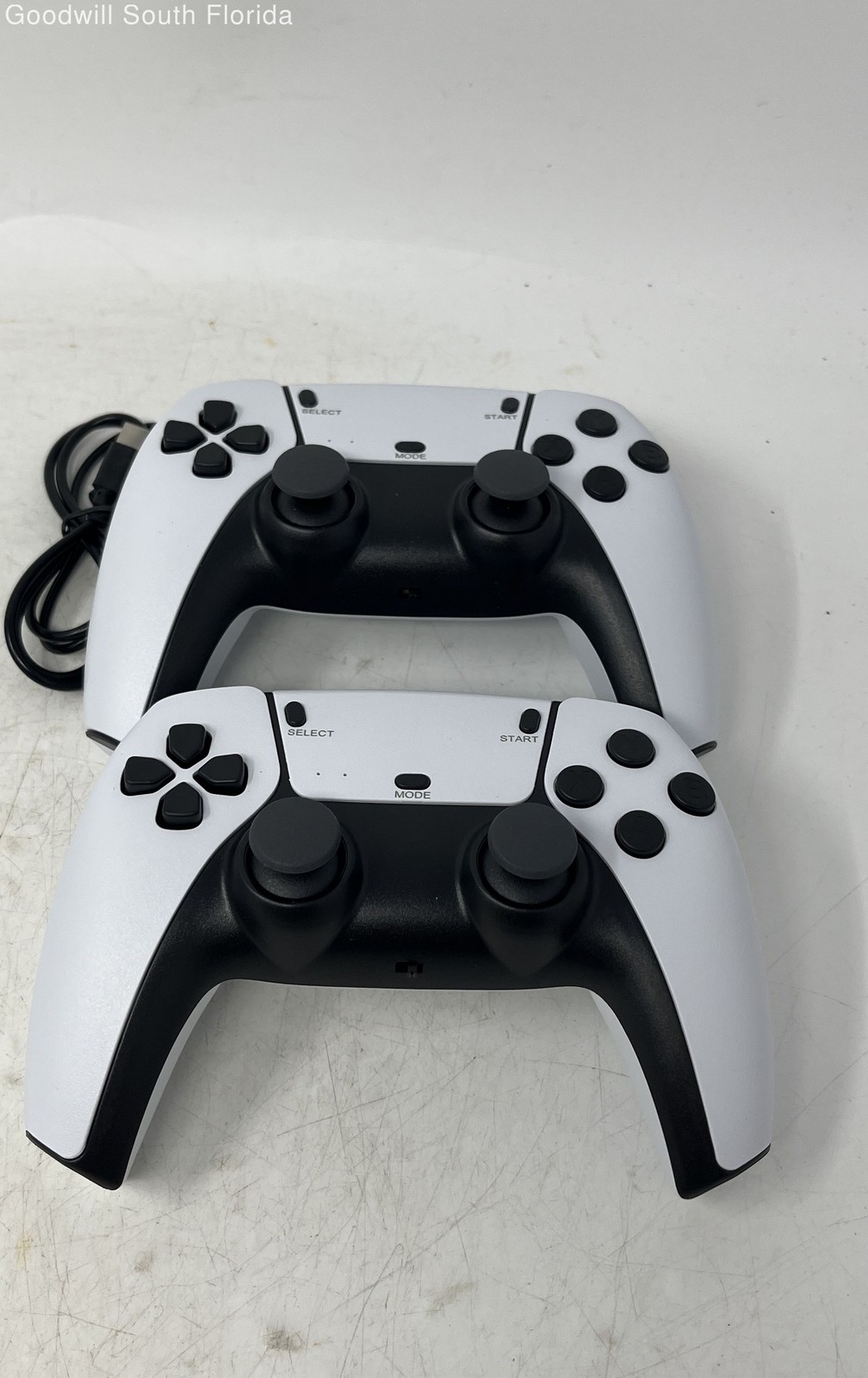 Black White M15 Plus 2.4G Wireless Game Stick Pro Controller 2 Pcs-Not Tested