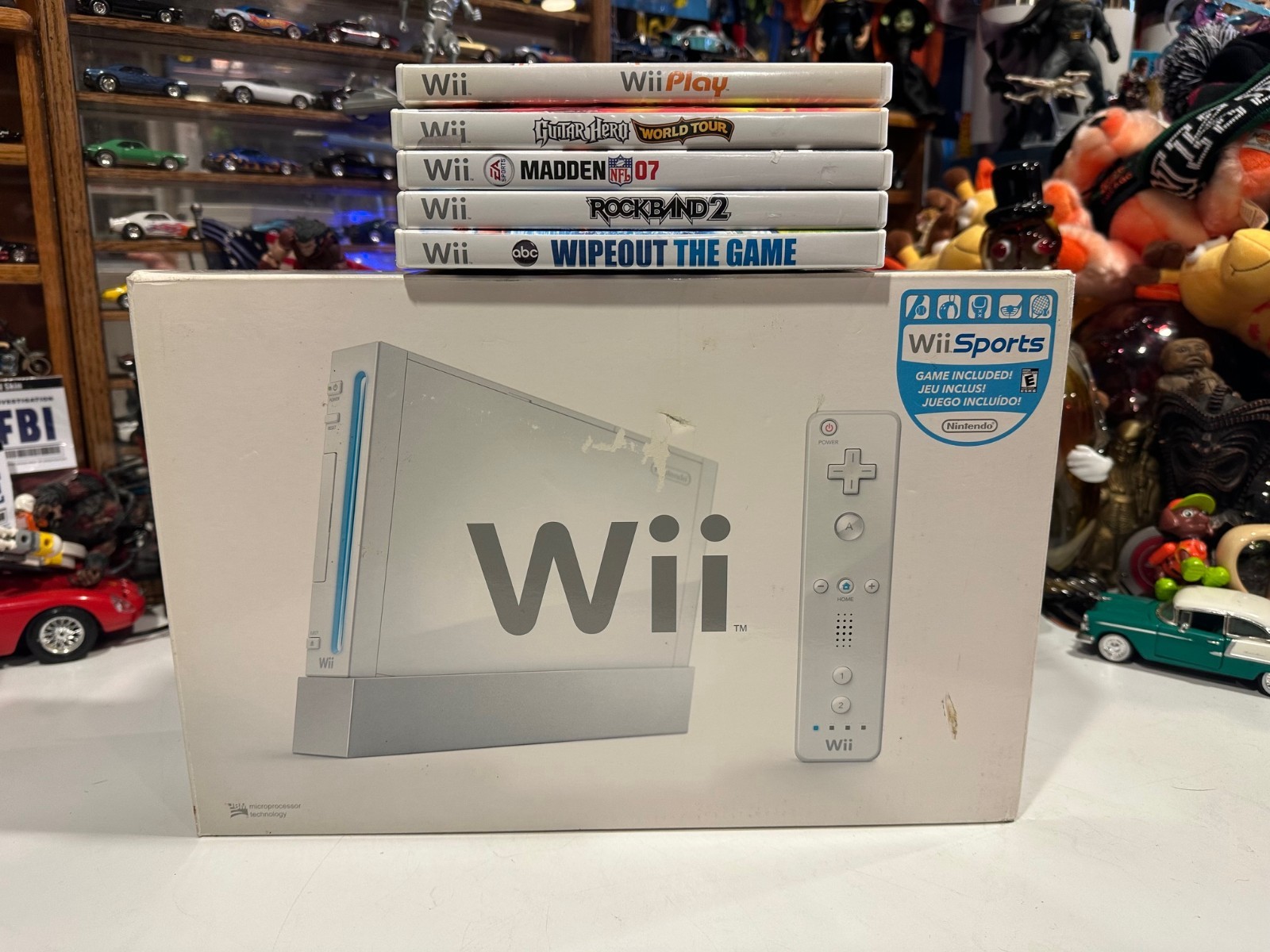 White Nintendo Wii Sports Console Bundle RVL-001 With Box With 5 Games