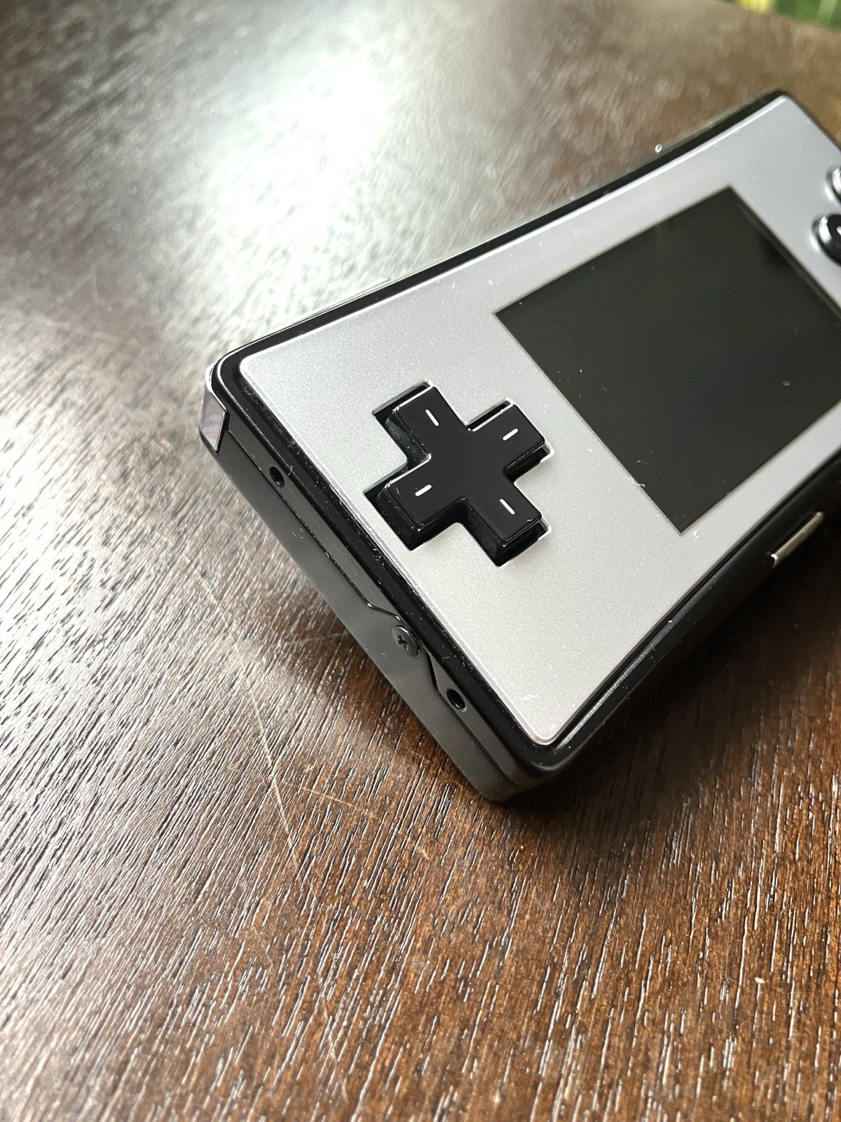 Gameboy Micro – Silver – Near Mint Condition – Tested – w/ Charger and Case