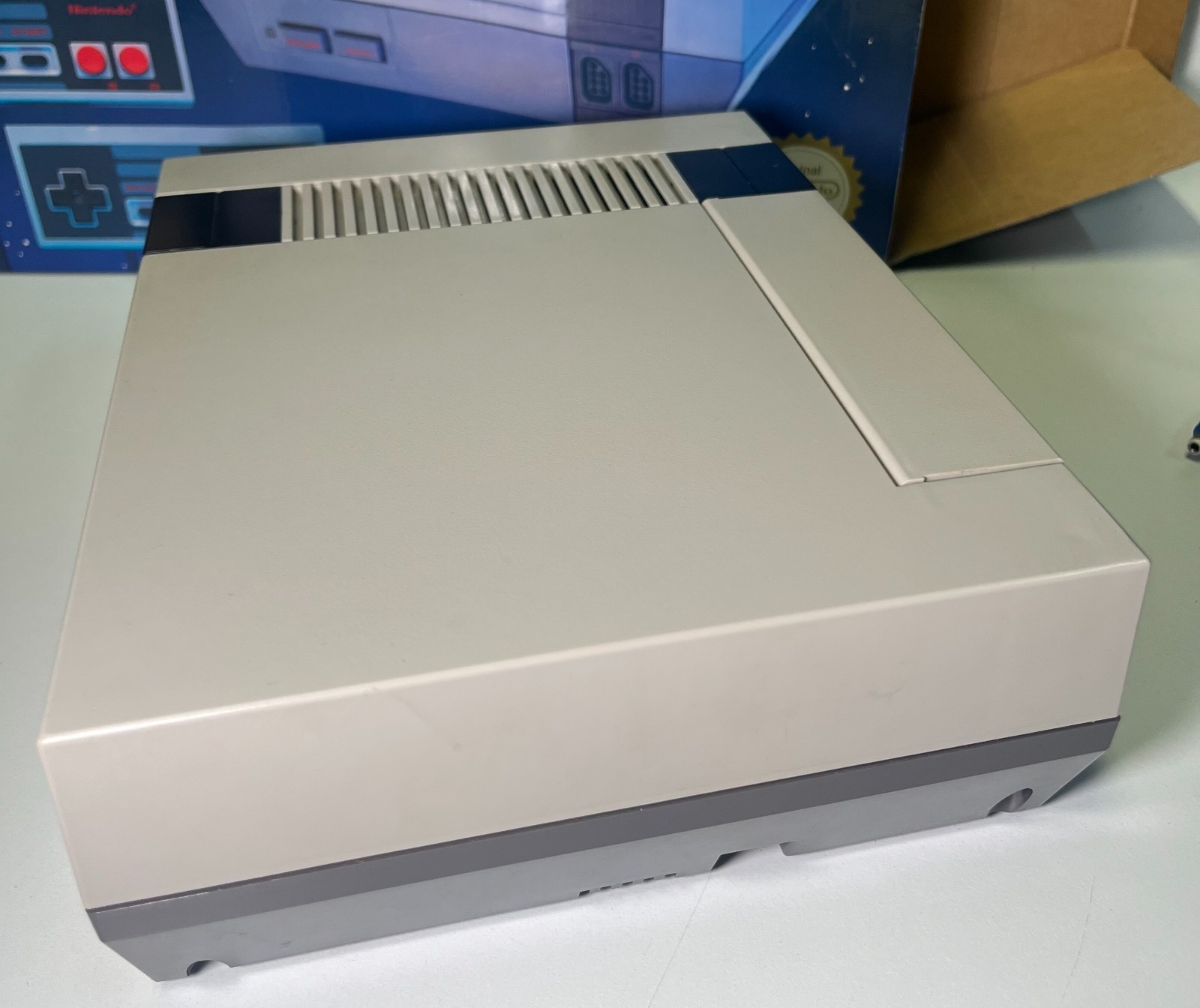 NINTENDO NES CONTROL DECK PAL A UK CONSOLE NES-CDSM-UKV-2 BOXED TESTED