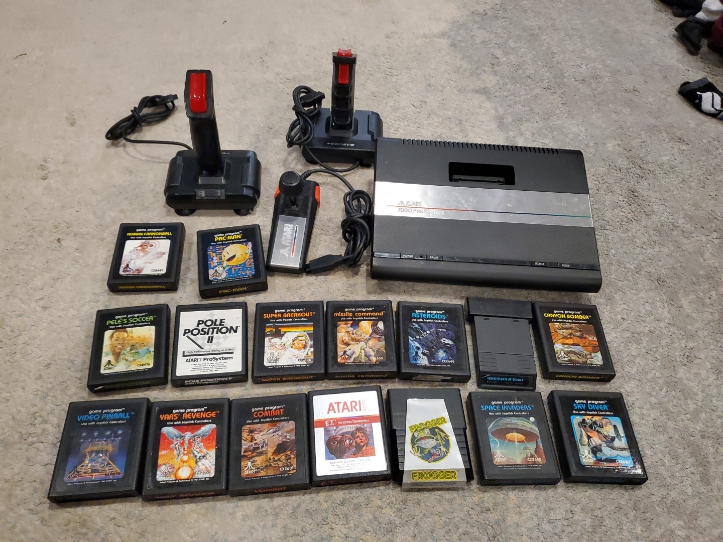 Atari 7800 Pro System Video Game Console, Games & Controllers UNTESTED Lot Of 16