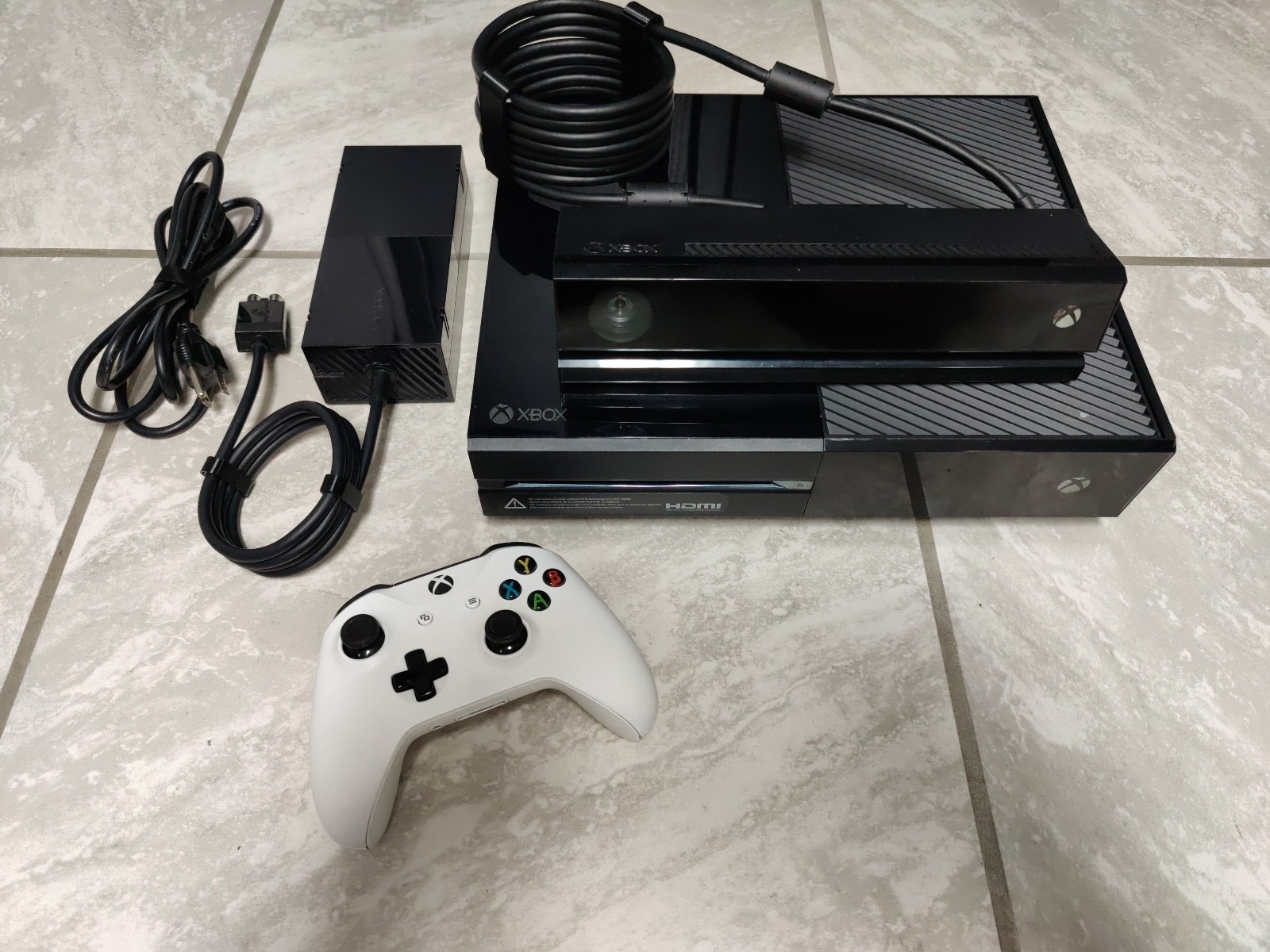 Microsoft Xbox One — 500GB Black — Console Bundle with Kinect and Controller