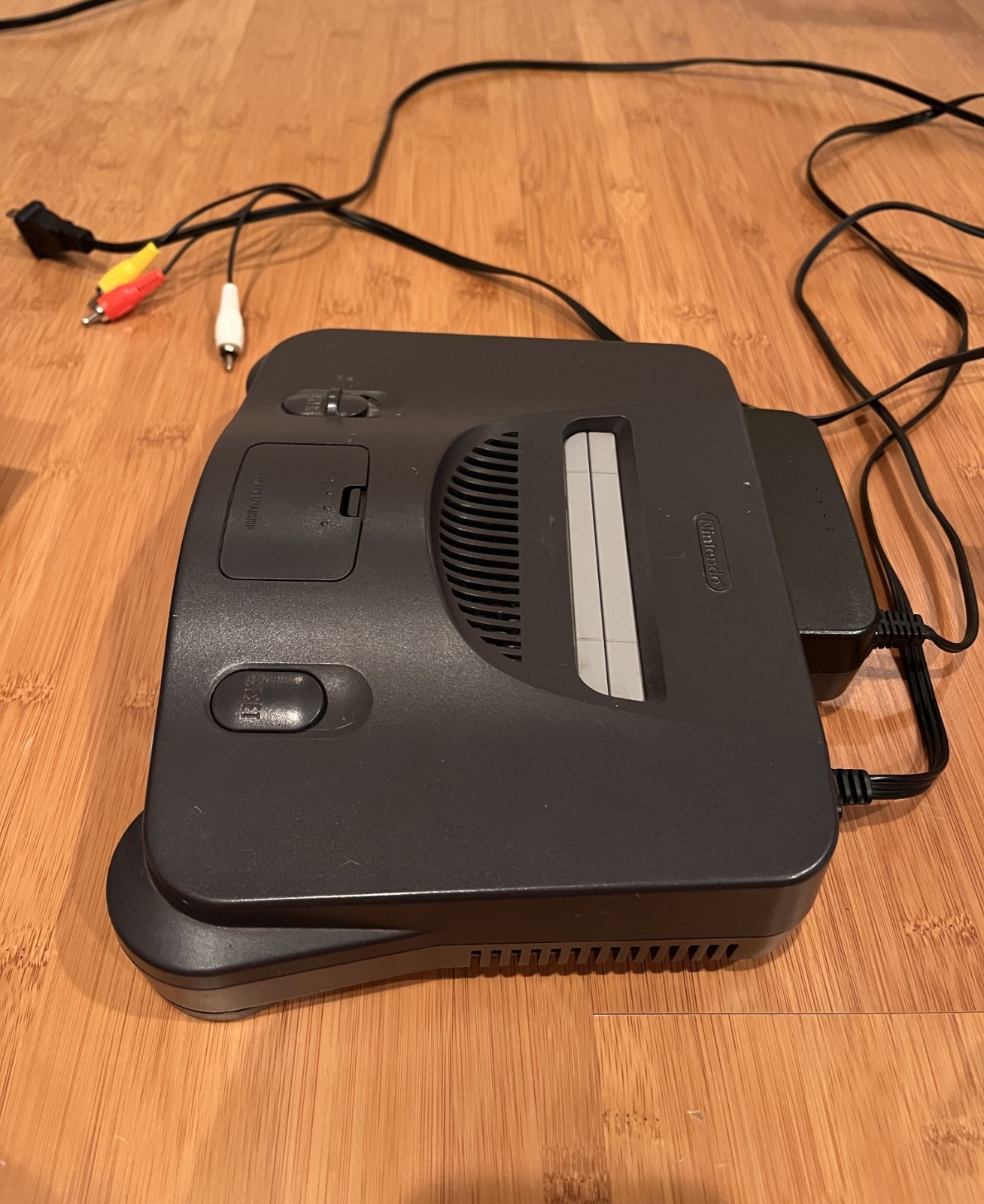 Nintendo 64 Console – 2 Controllers + Rumble, Transfer & Jumper Paks – See Below