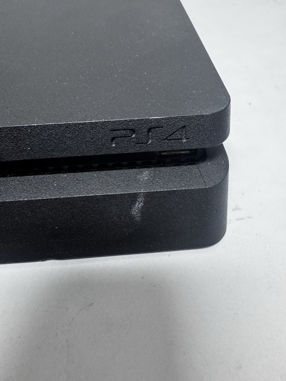 Sony PlayStation 4 PS4 Slim 1TB Black System CUH-2215B with Controller – Tested