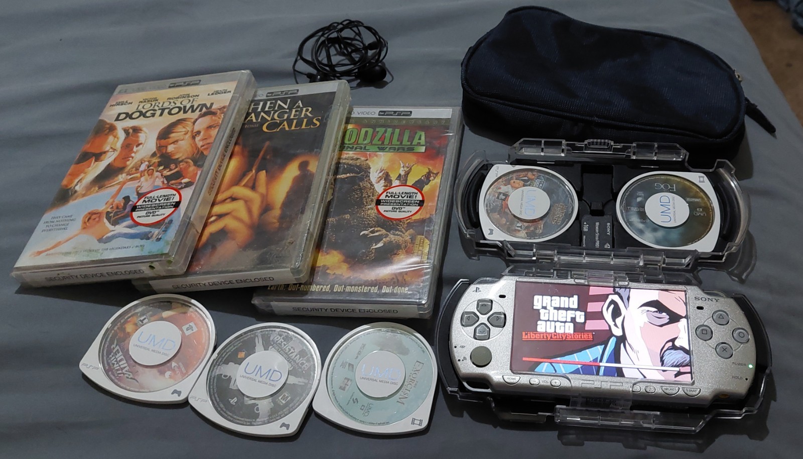 PSP 2000 Ice Silver Sony PlayStation Portable