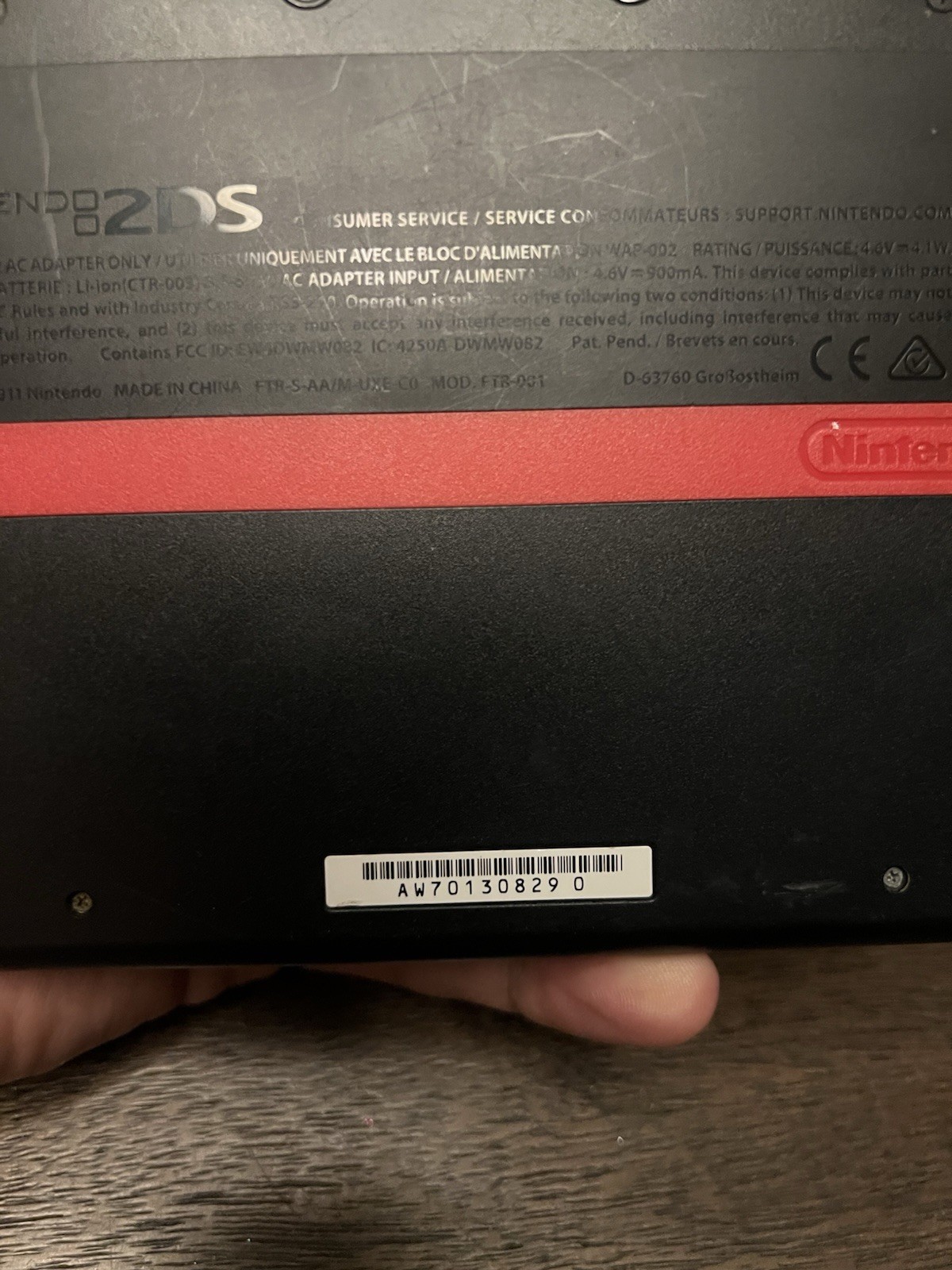 Nintendo 2DS Crimson Red , missing stylus and charger. Works as intended