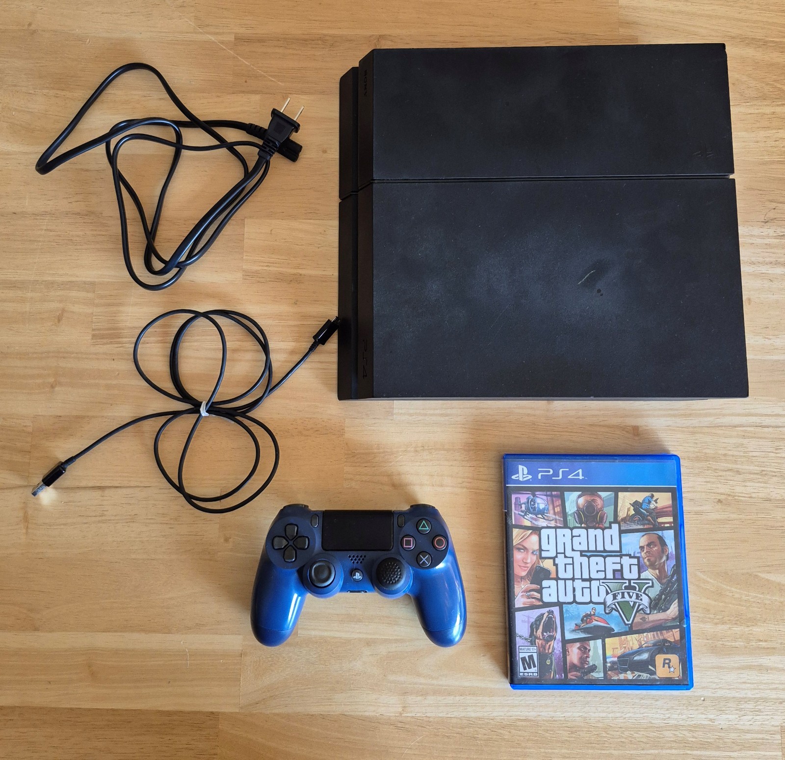 Sony PlayStation 4 500GB Console Bundle 1 Game 1 Controller PS4 Grand Theft V