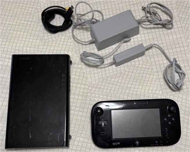 Nintendo Wii U 32GB Console Black & Gamepad HDMI Cable Power Charger WORKS GREAT
