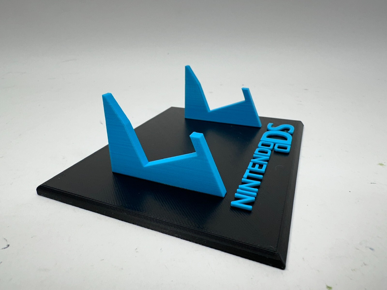 Nintendo DS Console Display Stand (STAND ONLY)Can Do Different Colors Just Ask!