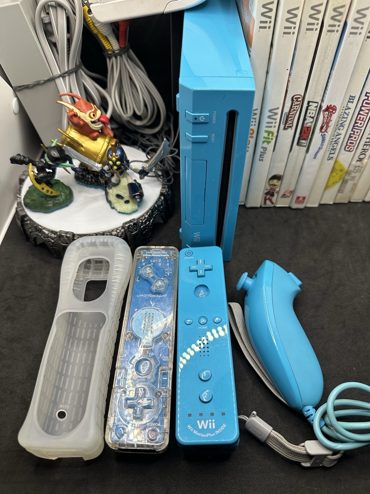 Nintendo Wii Blue Console Bundle 12 Games Skylanders Giants MotionPlus Wii Zap⚡️