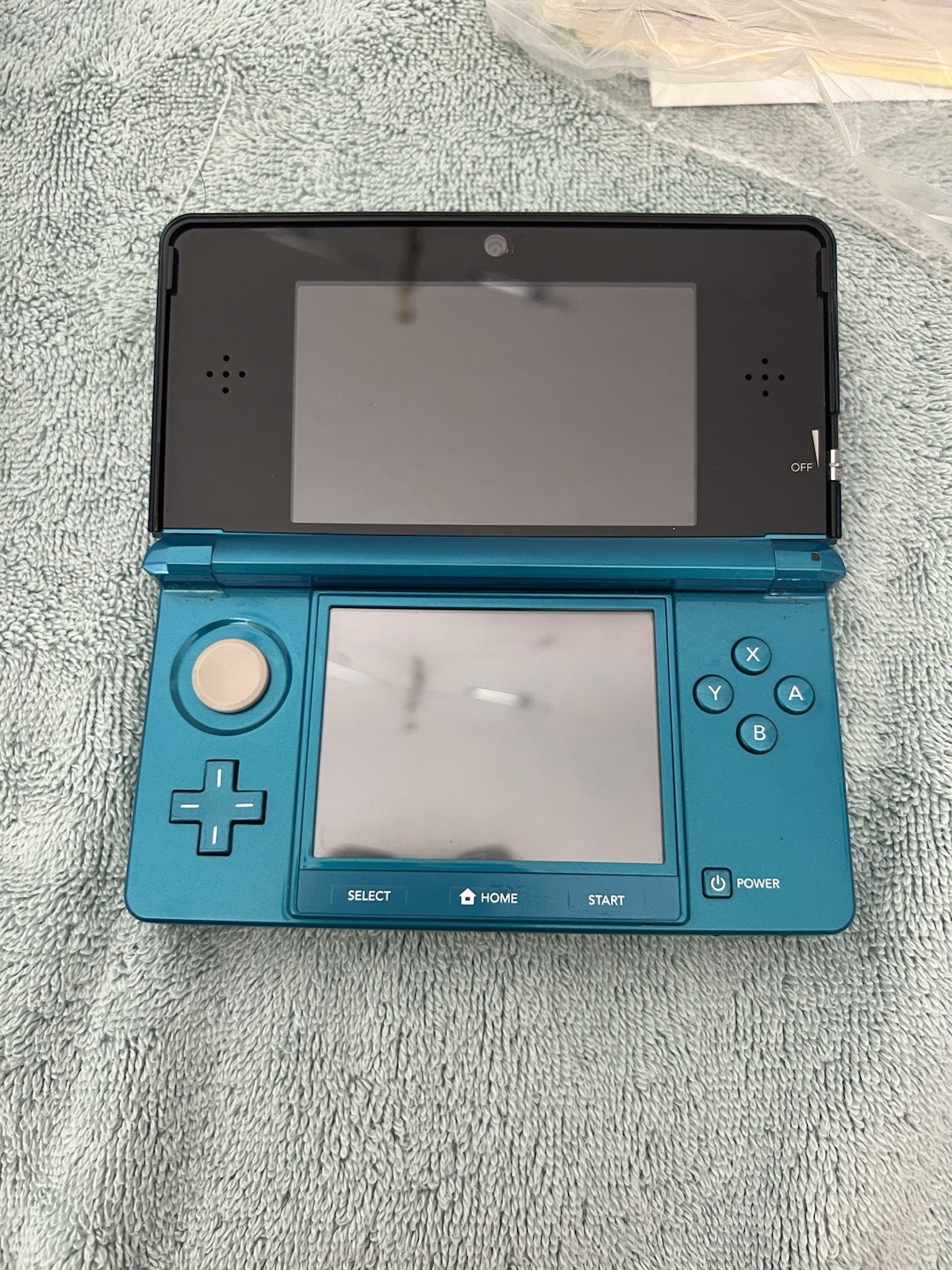 Nintendo 3DS Handheld System – Aqua Blue LK NU Box