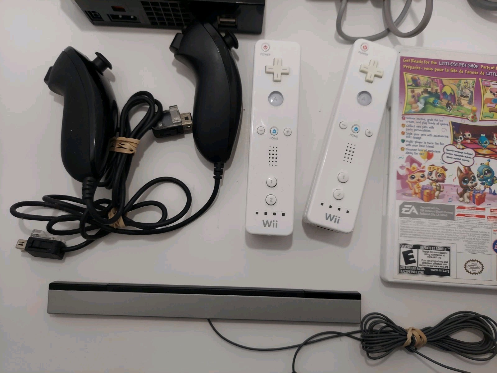 Nintendo Wii Console Bundle With 2 Controllers, Game, And Cords FREE SHIPPING