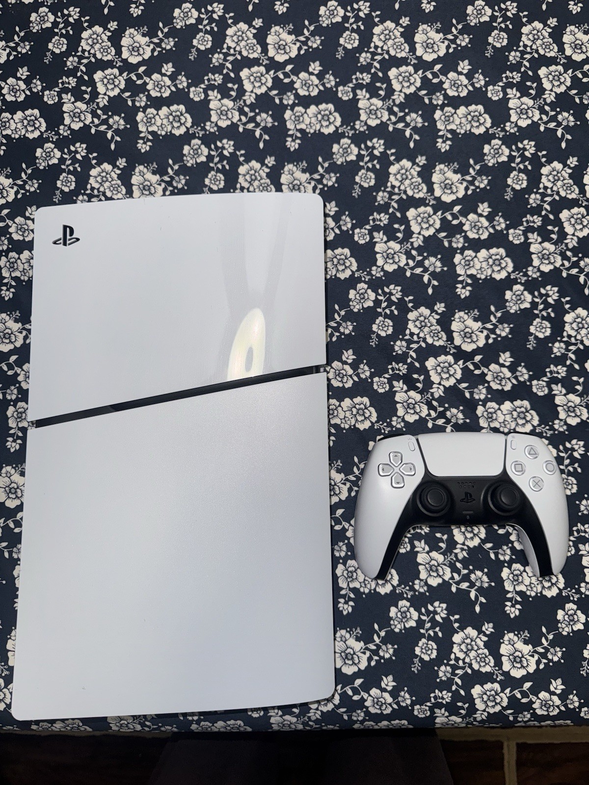 Sony PlayStation 5 White Console Wi-Fi HDMI USB-A Ethernet Controller & Cables