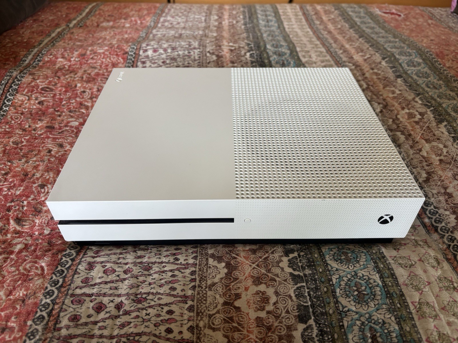 Microsoft Xbox One S 500GB – White