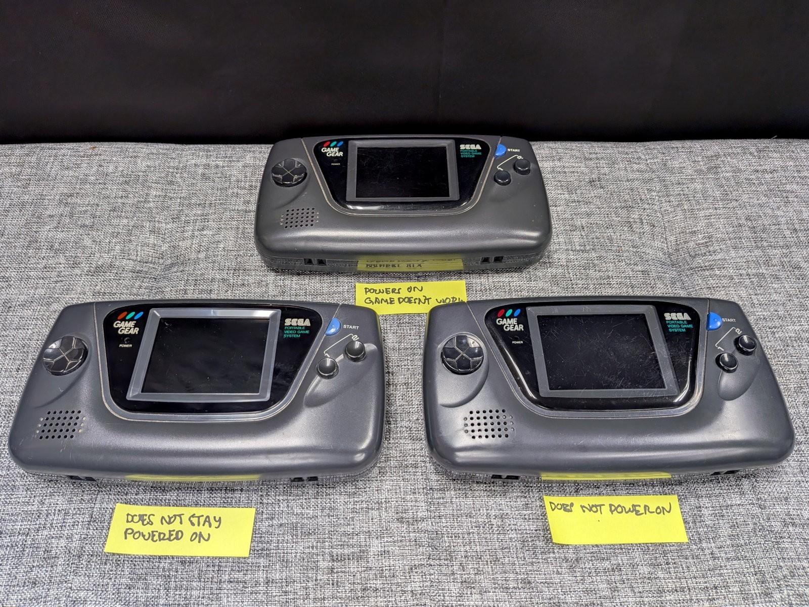 Lot of 3 Sega Game Gear Handheld Consoles for Parts/Repair **READ**
