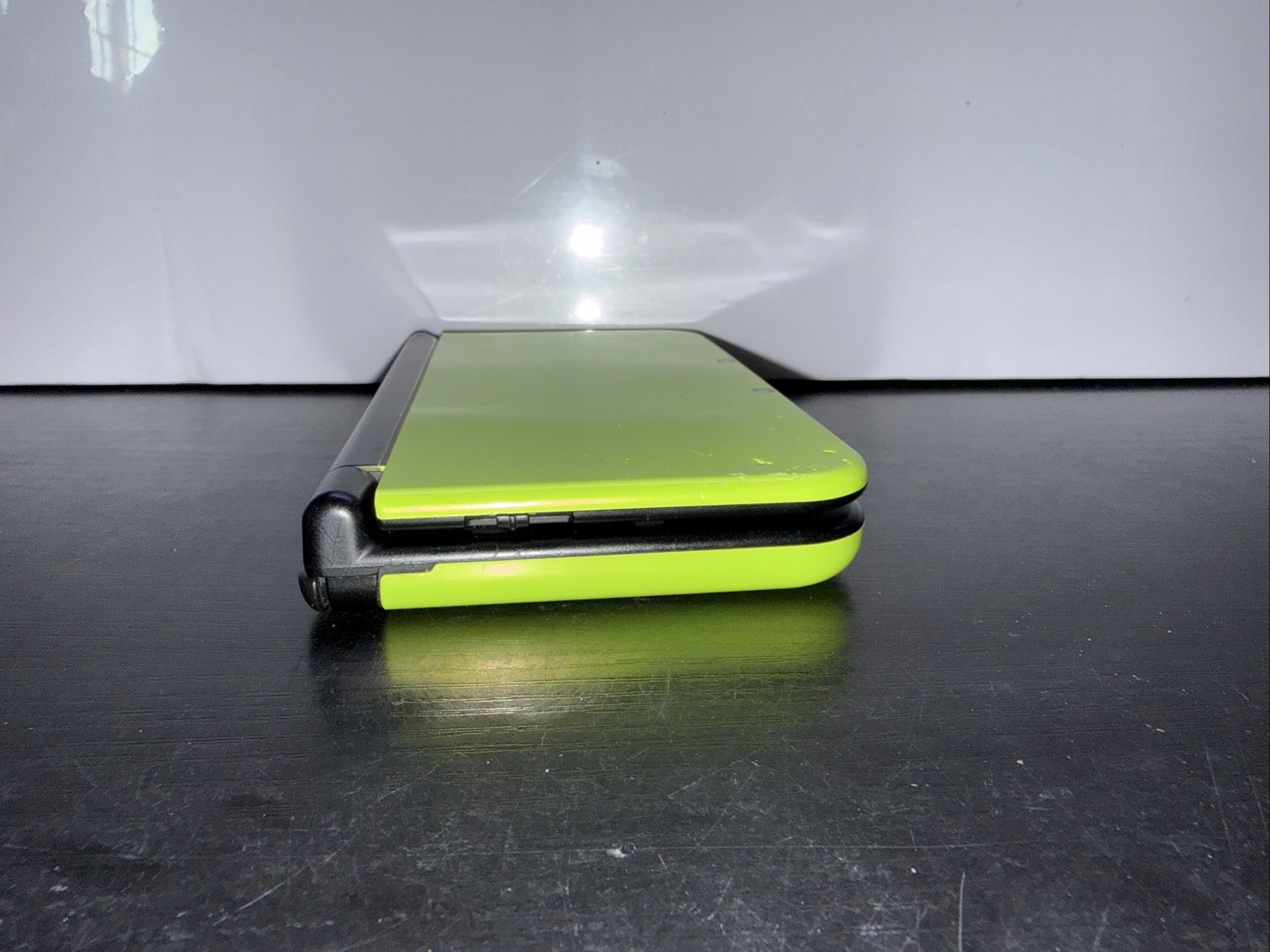 *cosmetically Flawed* Nintendo New 3DS XL – Lime Special Edition Console