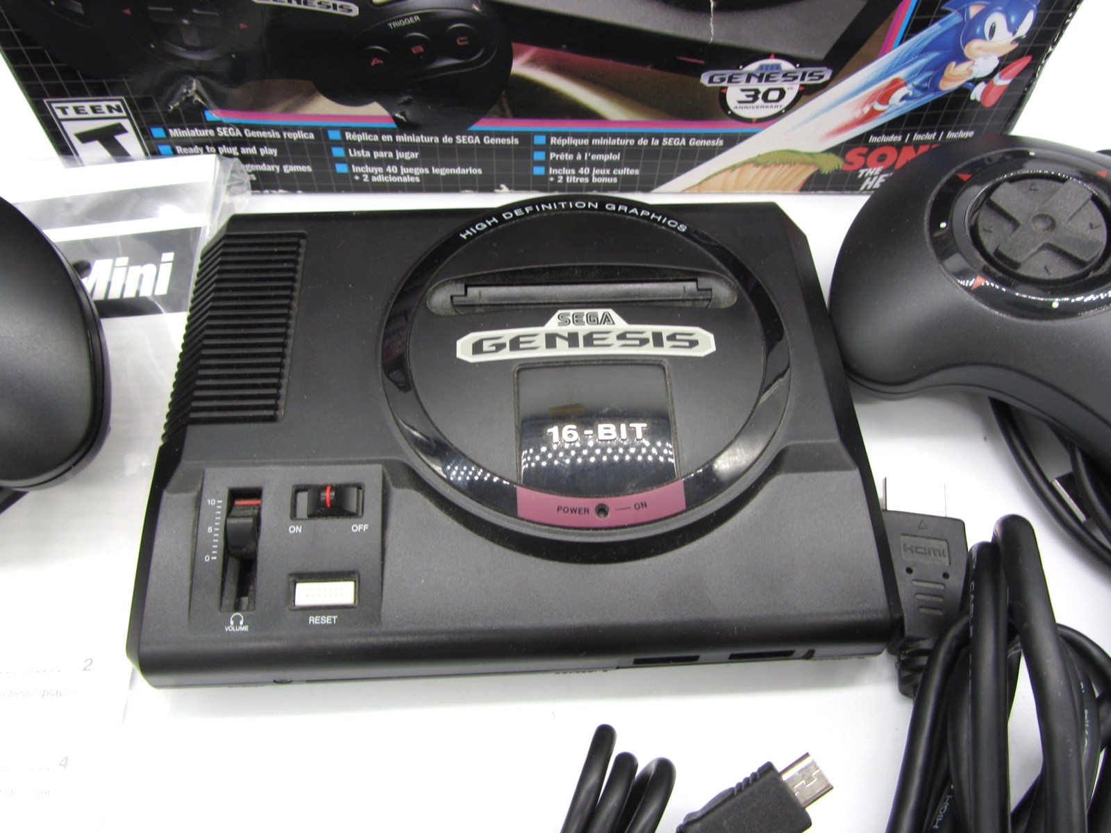 Sega Genesis Classic Mini Console (MK-16000) Authentic In Box & Tested Clean!