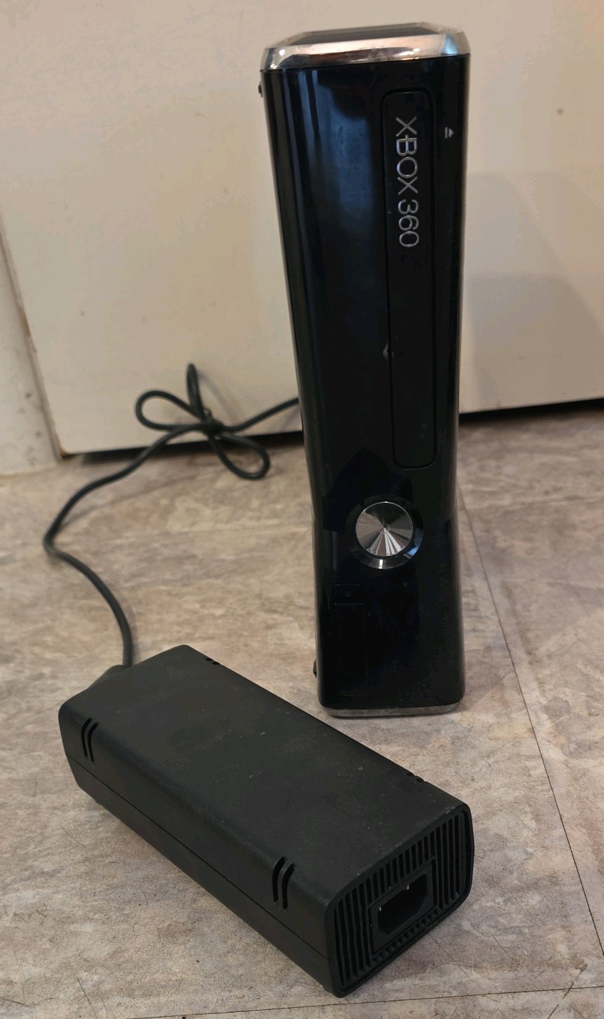 Xbox 360 S Gloss Black 250GB Slim Console System [Tested Working]