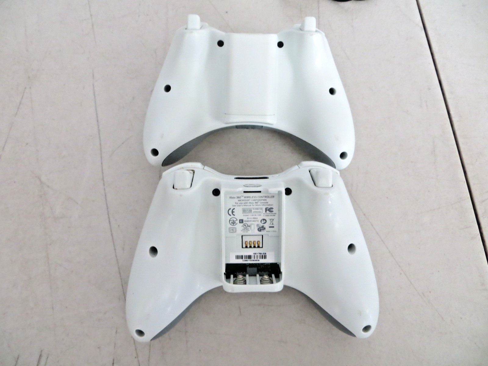 Microsoft XBox 360 Console Originsl Paired Controllers AV Cable NO POWER BRICK