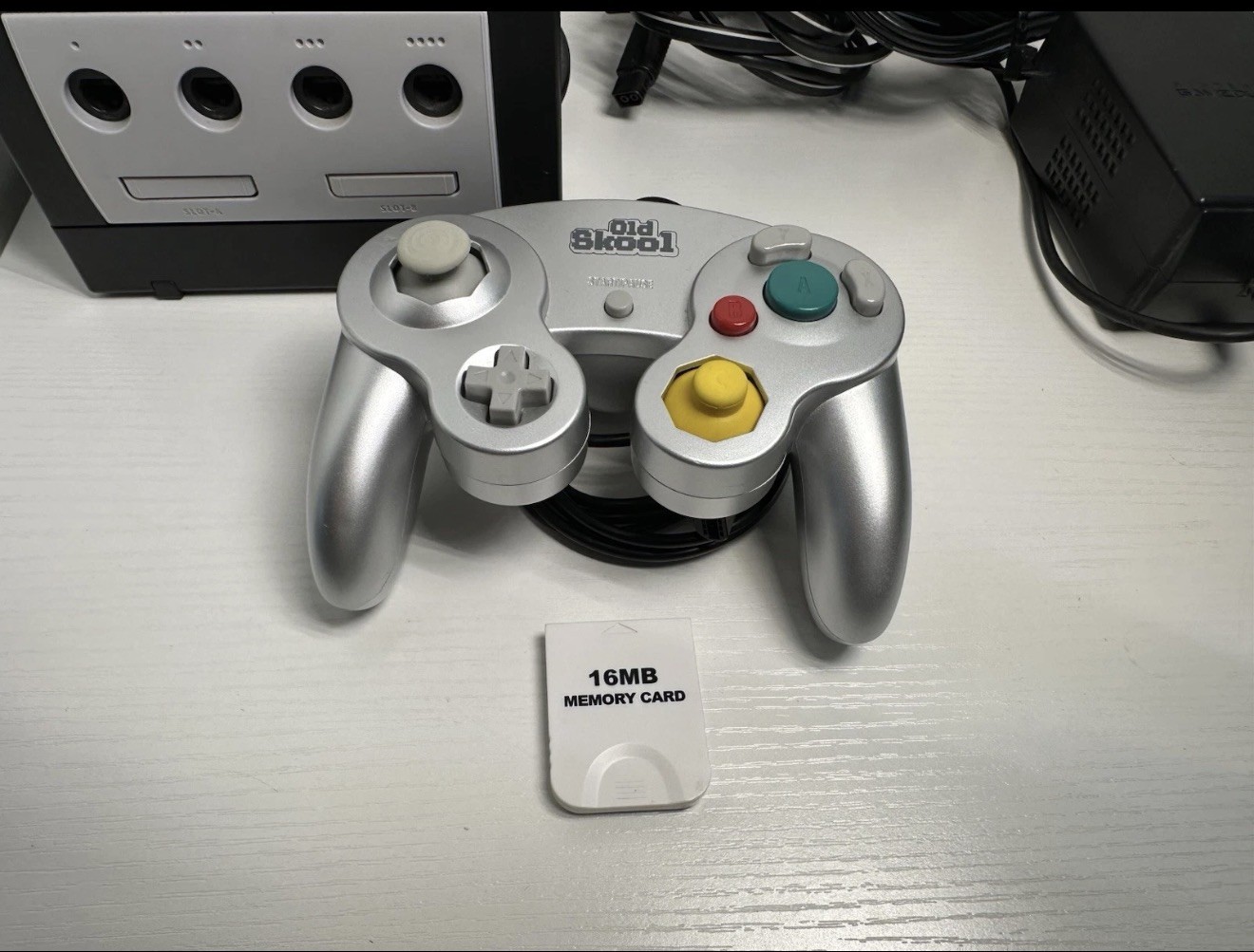 Nintendo GameCube Video Game Console,controller,16 Mb Memory Card And Cables