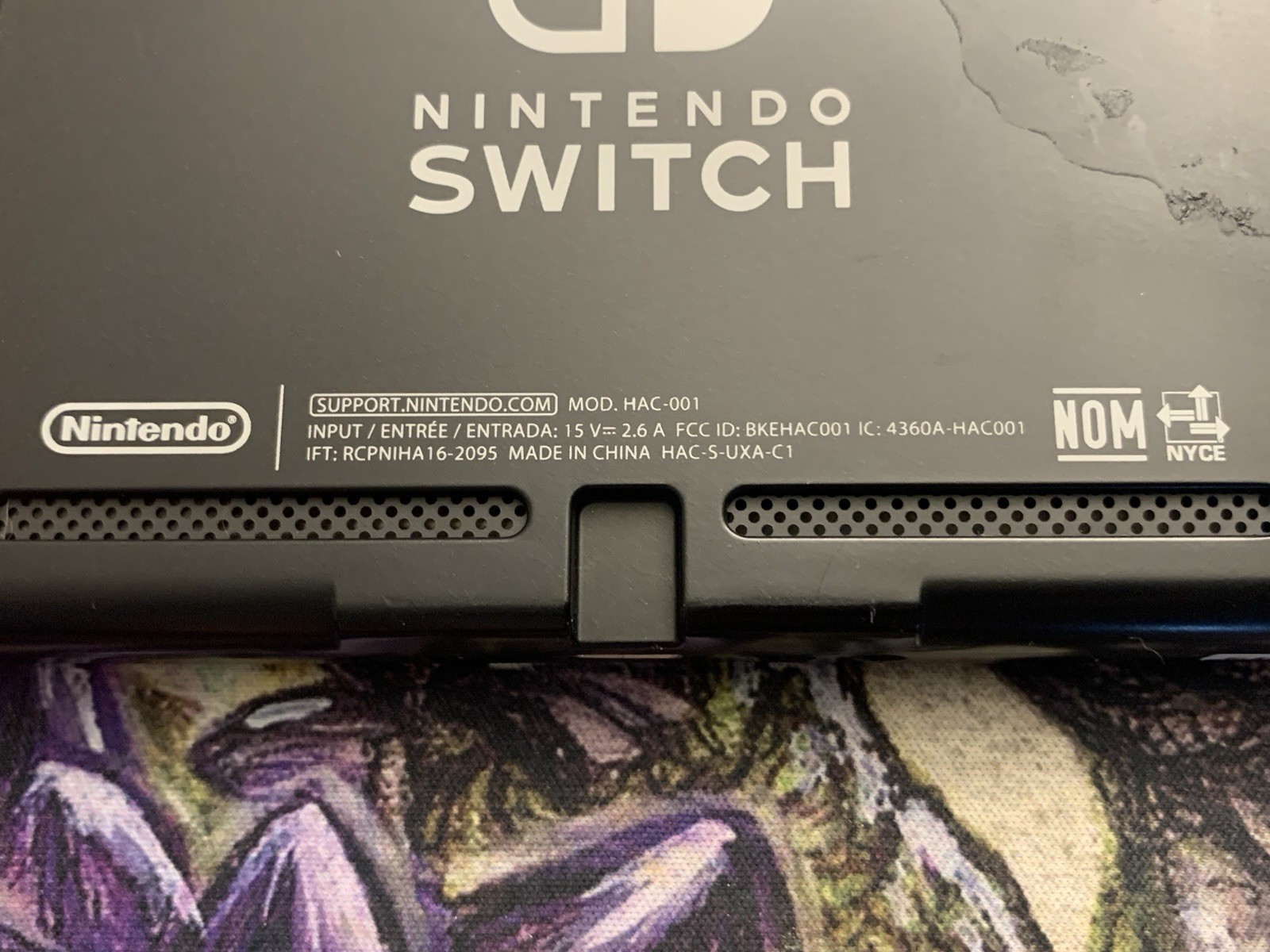 Nintendo Switch 32GB Console + CASE + SD Card + Luigi’s Mansion 3! + Stand!