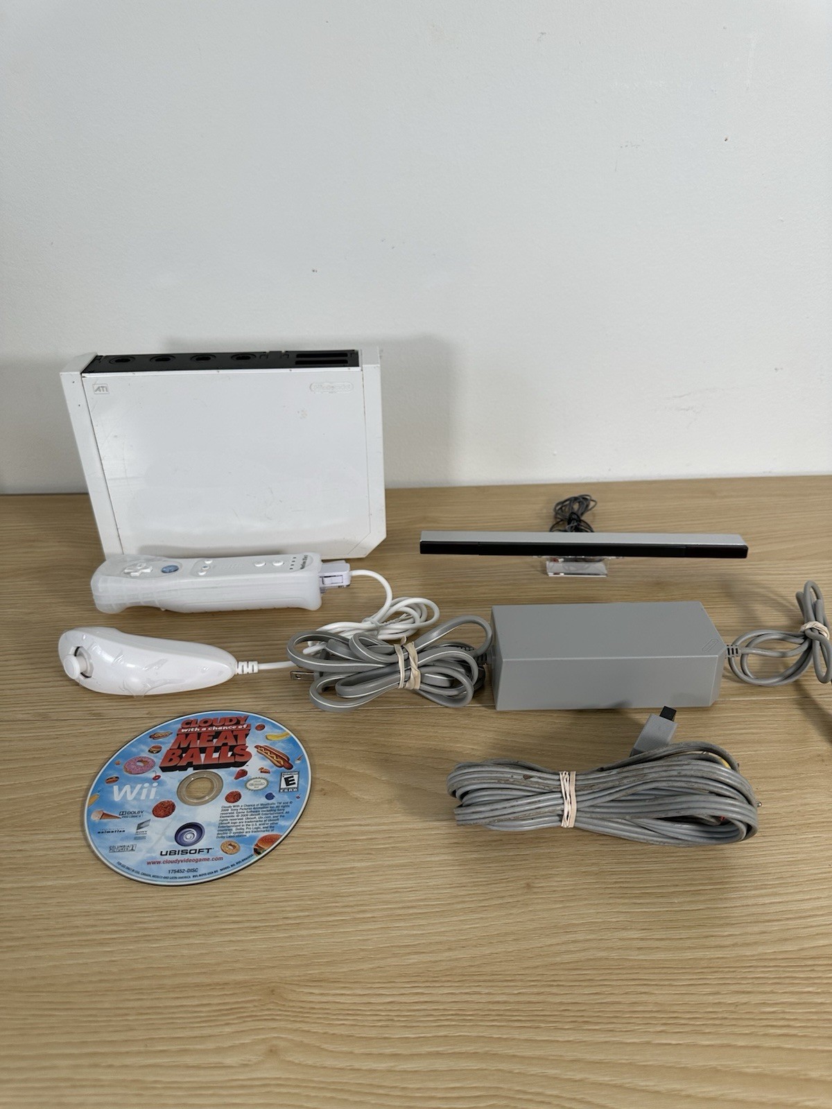 Nintendo Wii Console Bundle White Tested Works Game 3rd Party Remote Sensor Bar