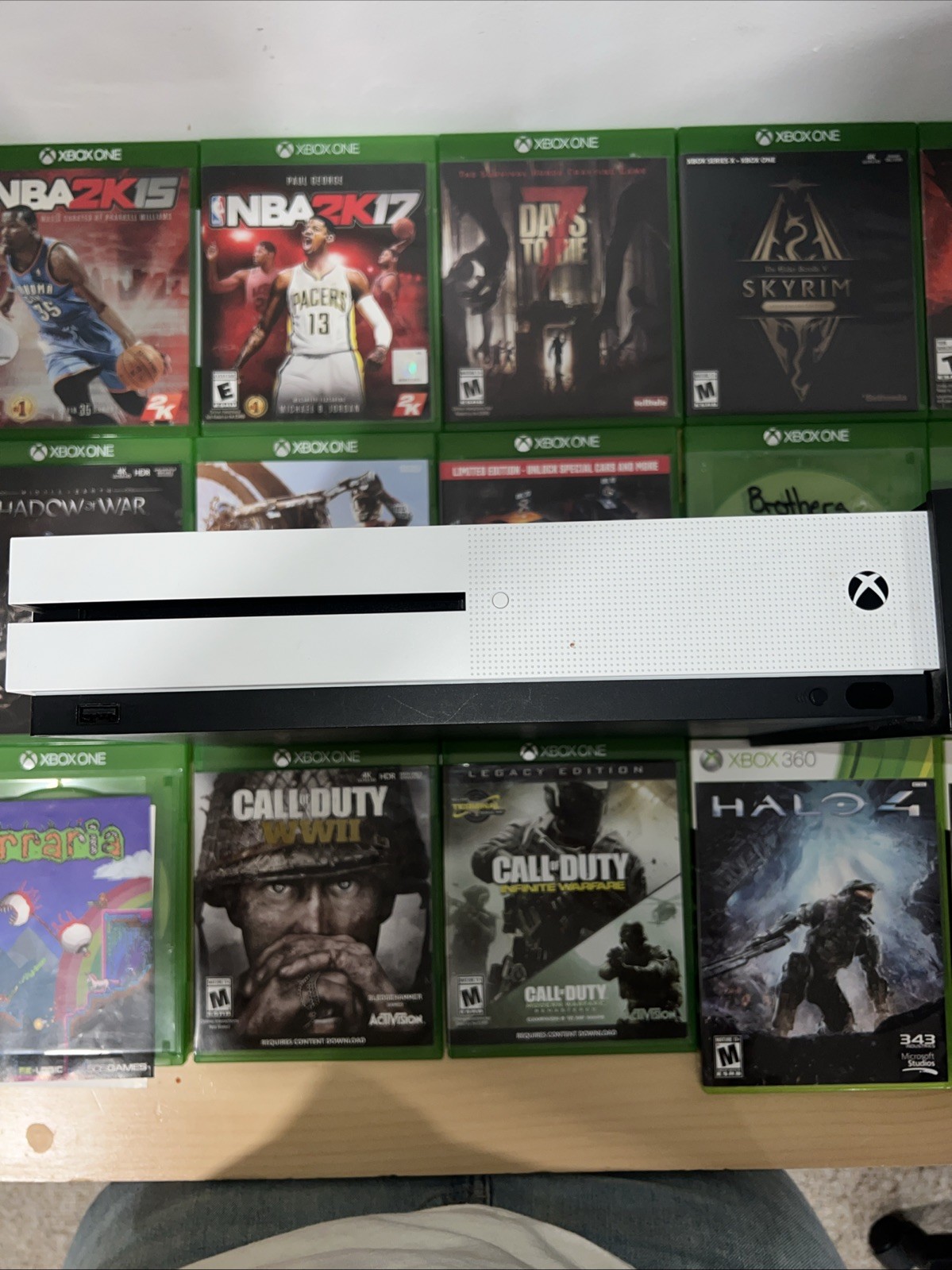 512 GB Xbox One S BUNDLE (No controller), 15 Games, Hyper X Cloud III
