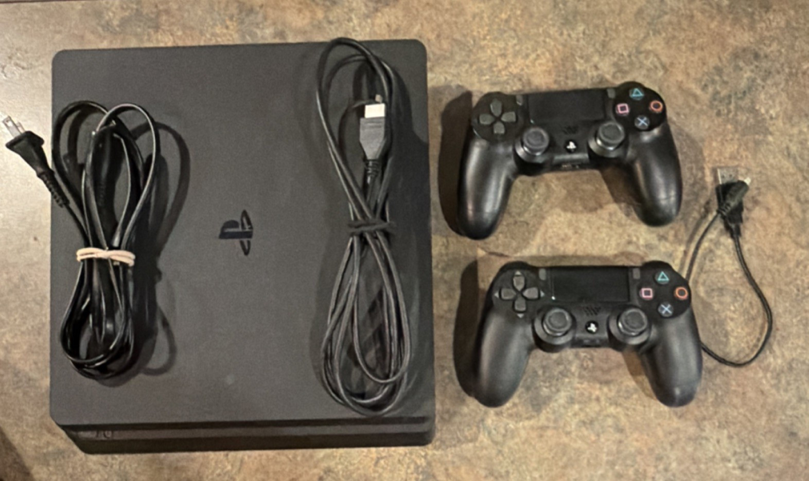 Sony PS4 Slim 1TB (CUH-2015B) Bundle – 2 Controllers + Cables – Tested/Working
