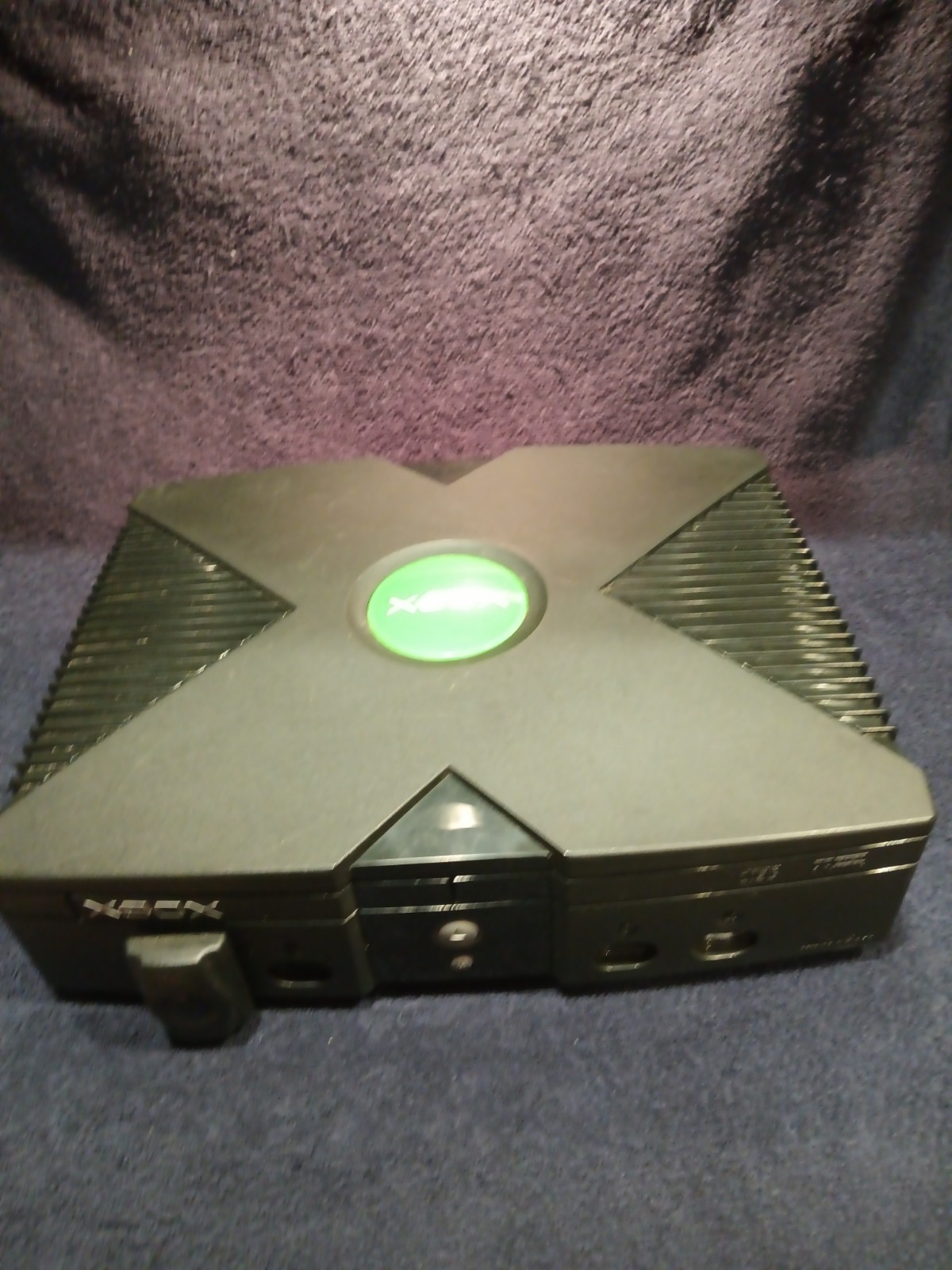 Original Xbox Console( For Parts System Does Power On. As Remote Sensor