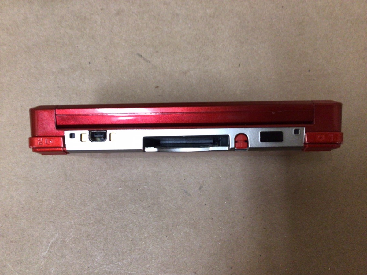 NINTENDO 3DS HANDHELD CONSOLE (B42012793)