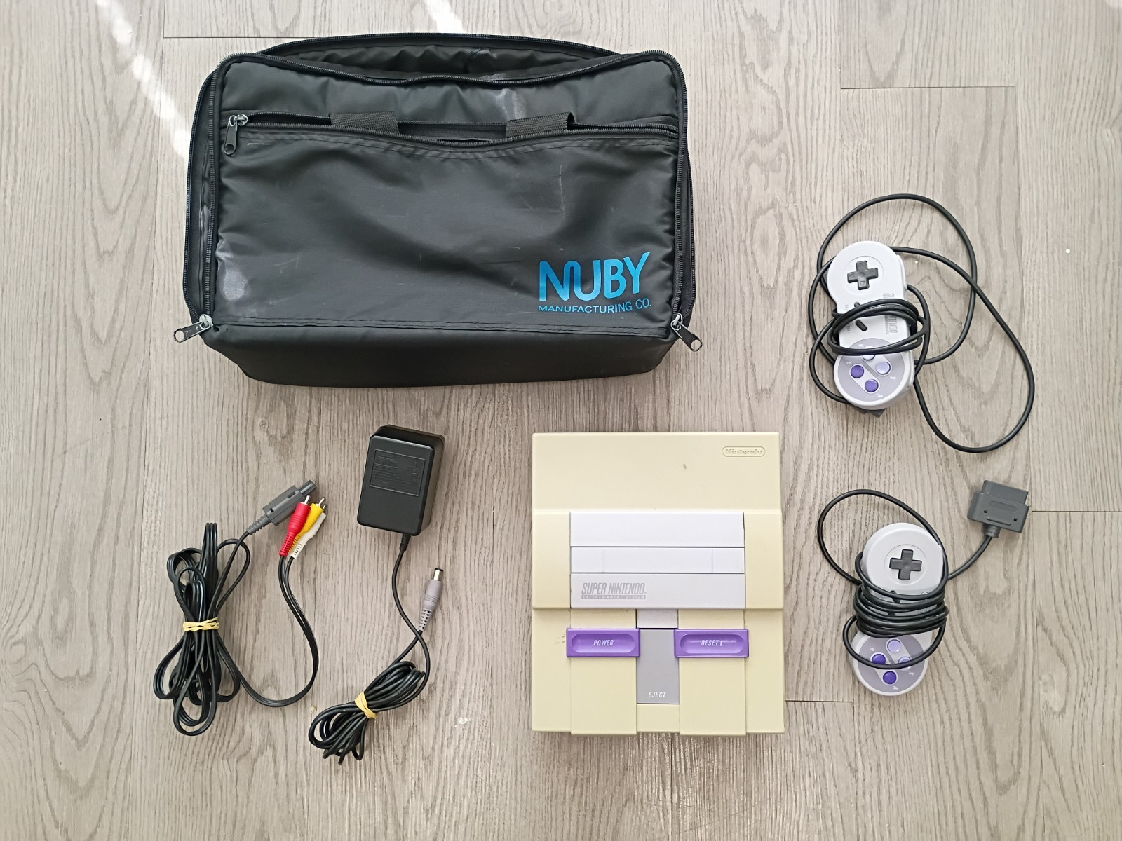 Super Nintendo SNES SNS-001 Console Tested 2 Controllers Nuby Case OEM