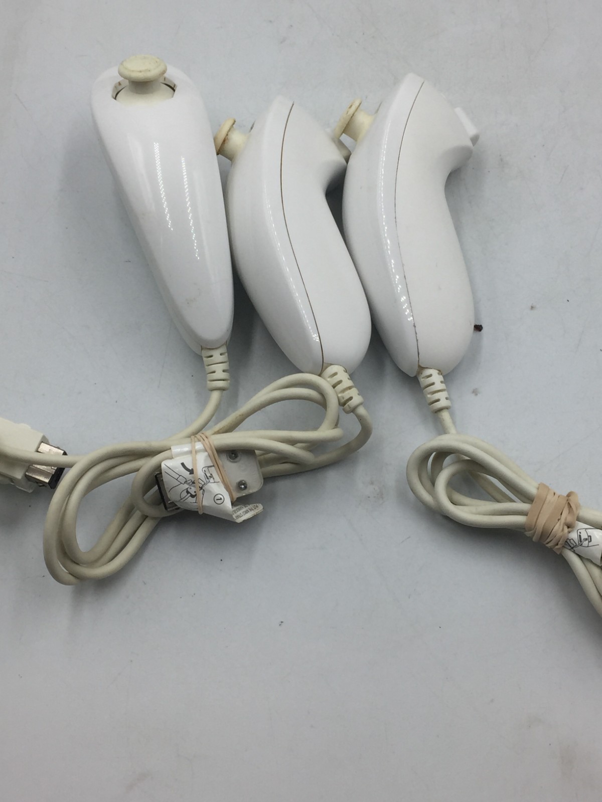 Nintendo Wii U 8gb Console Basic Set 3 Controllers 4 Nun Chucks Ultra Sensor Bar