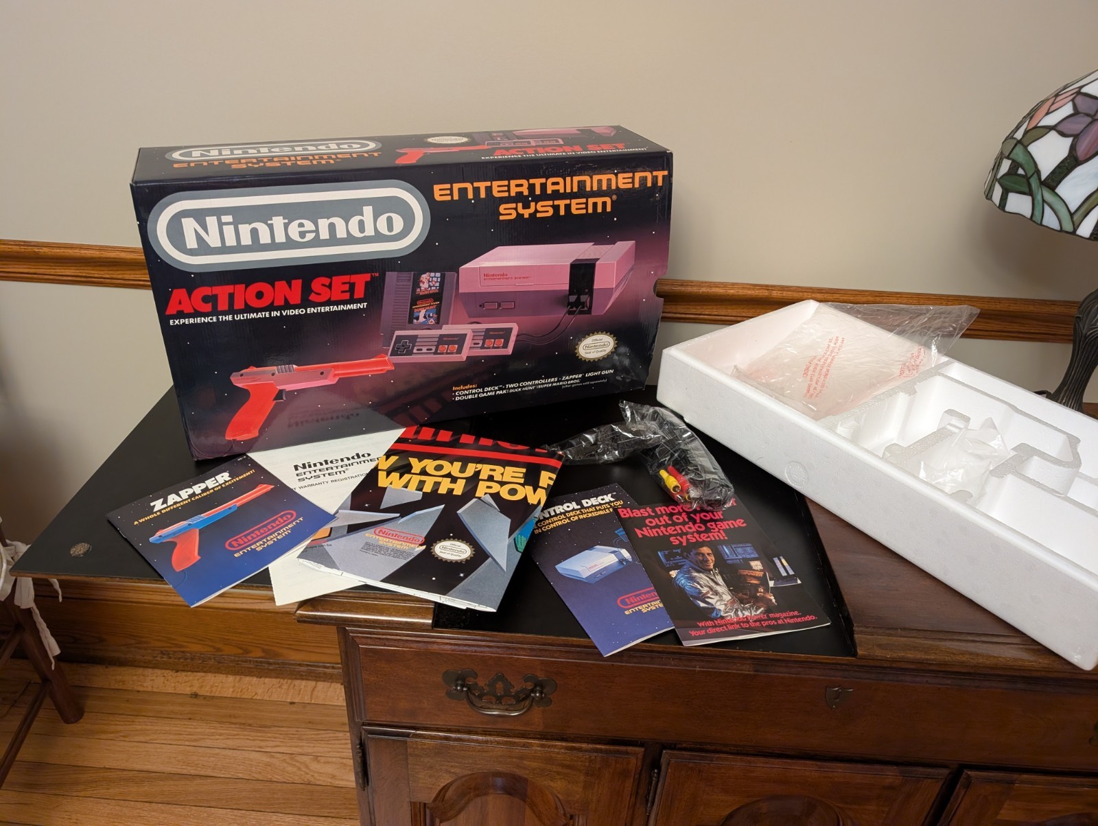 Vintage Nintendo Action Set Console Box w/ Foam + Brochures + Cables