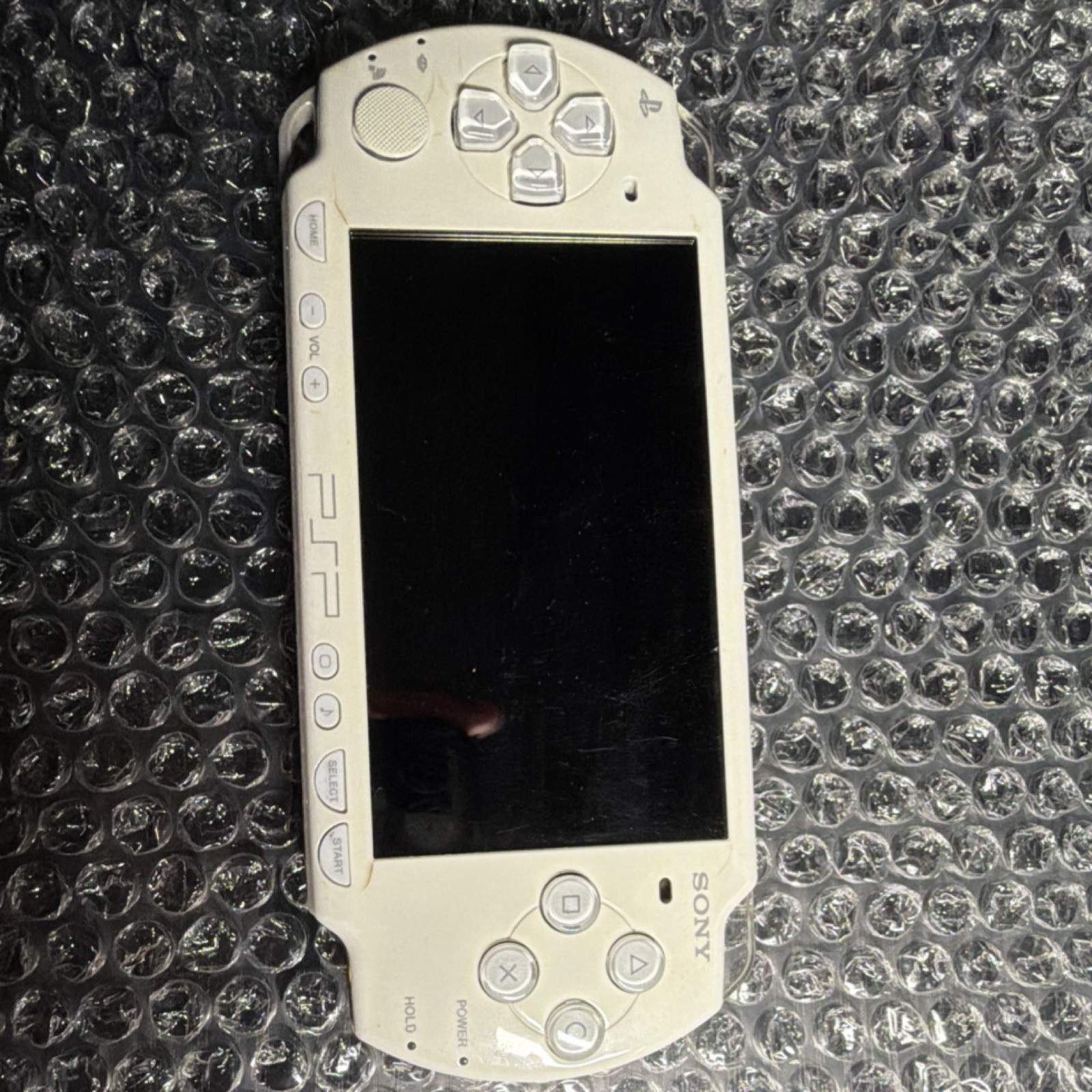 Sony PSP-2000 White Handheld Console Wi-Fi, Headphone Jack, PlayStation Portable