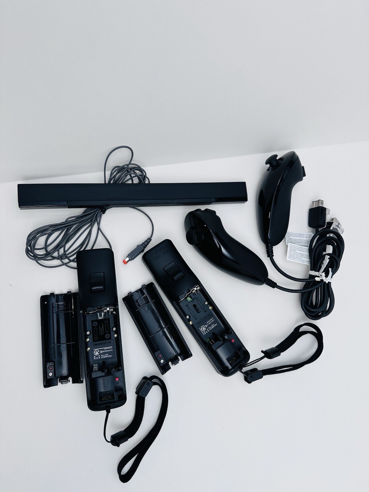 Black Nintendo Wii Console Bundle – Wii Sports 2 Remotes – 100% Works
