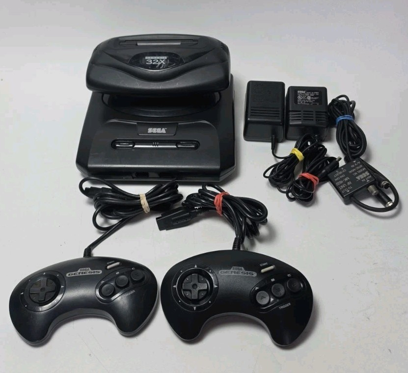 SEGA 32x w/ Genesis Model 2 Combo, 2 Controllers, All Wires Tested Works