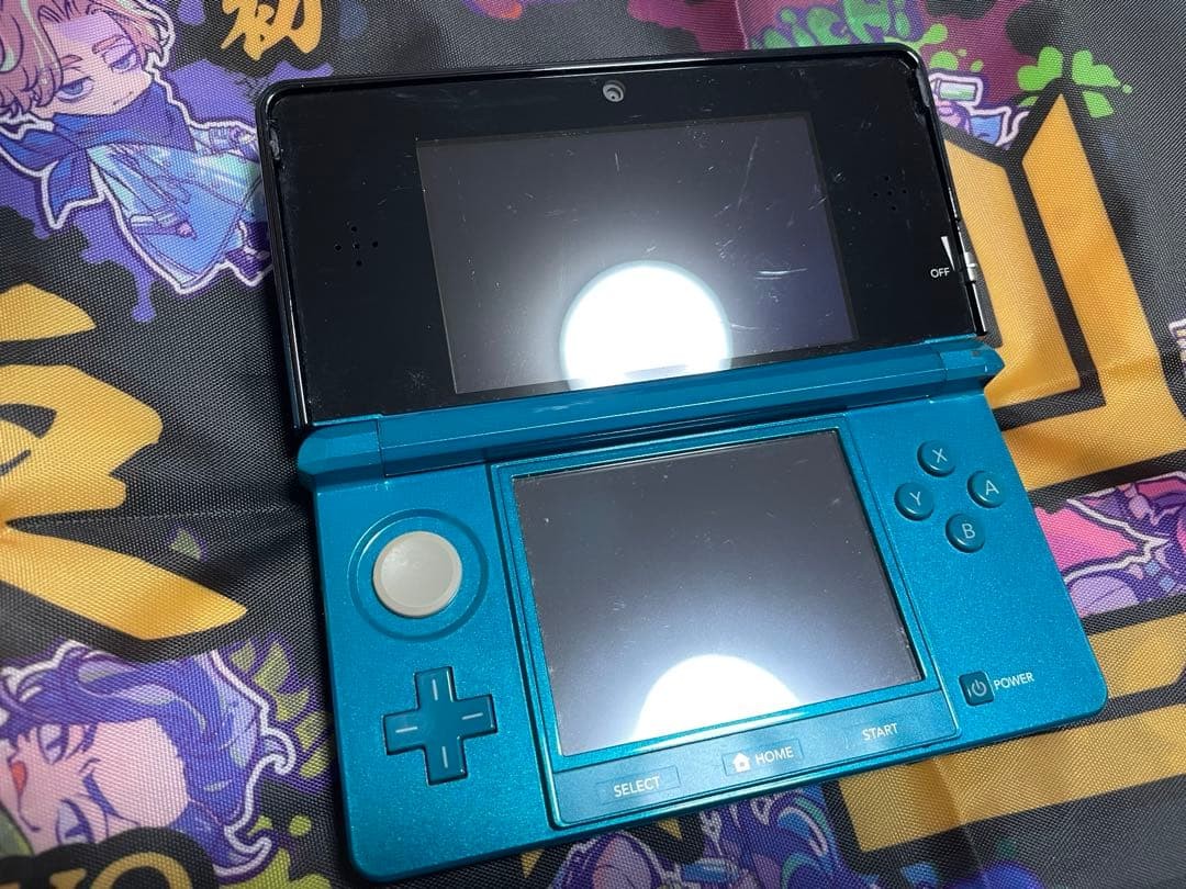 Nintendo 3DS light blue console