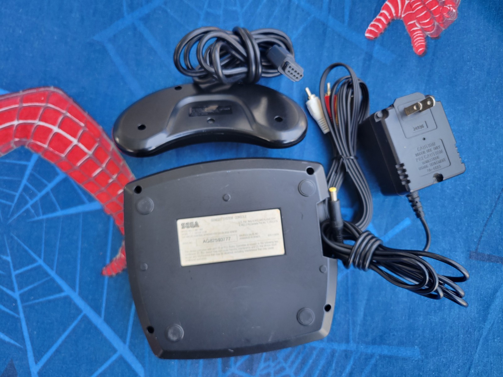 SEGA Genesis Model 3 Console Complete System With 6-Button Controller & Plugs