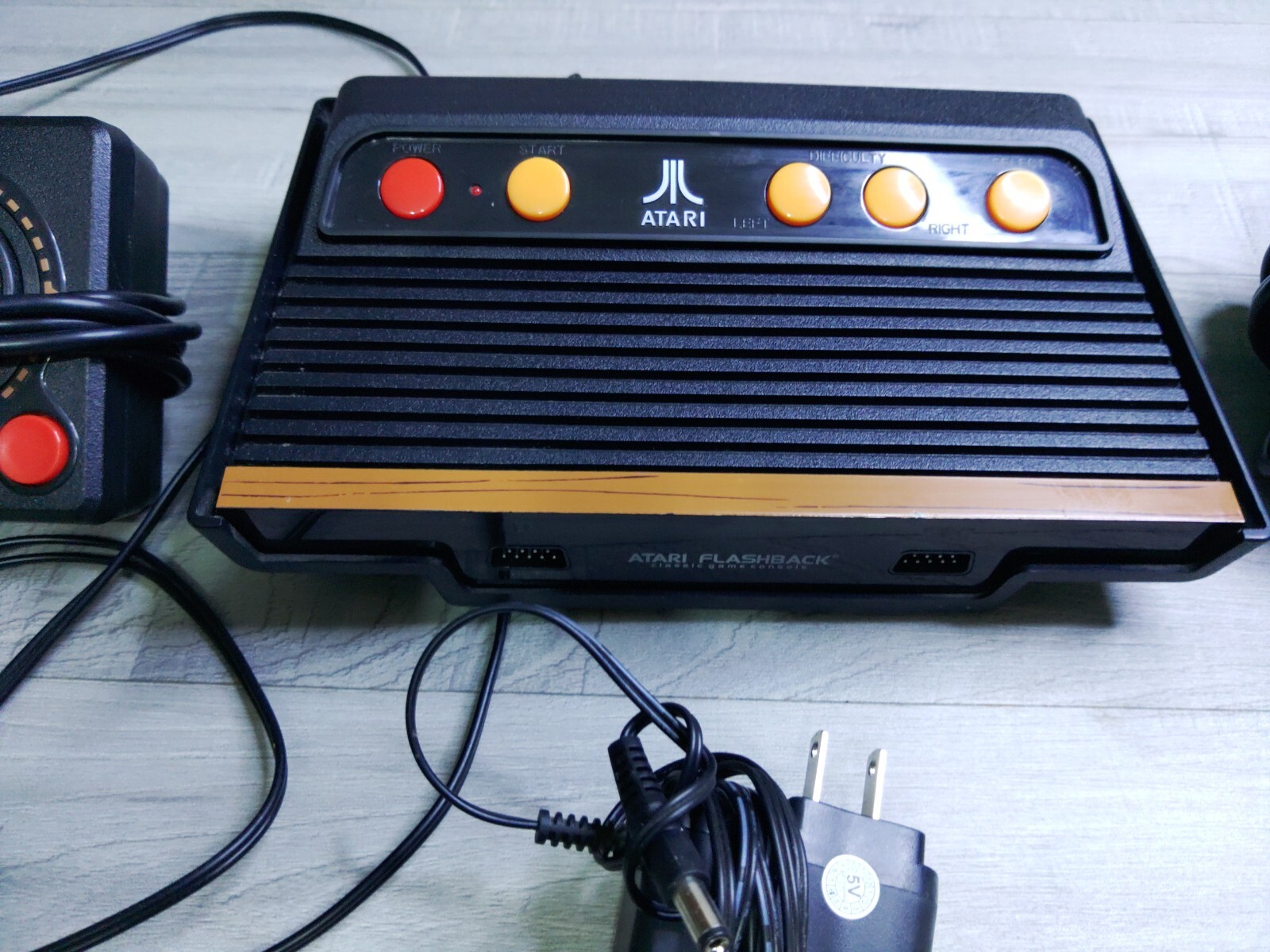 Atari Flashback 8 Black Console. 105 games Power cord and two remotes Pre-owned