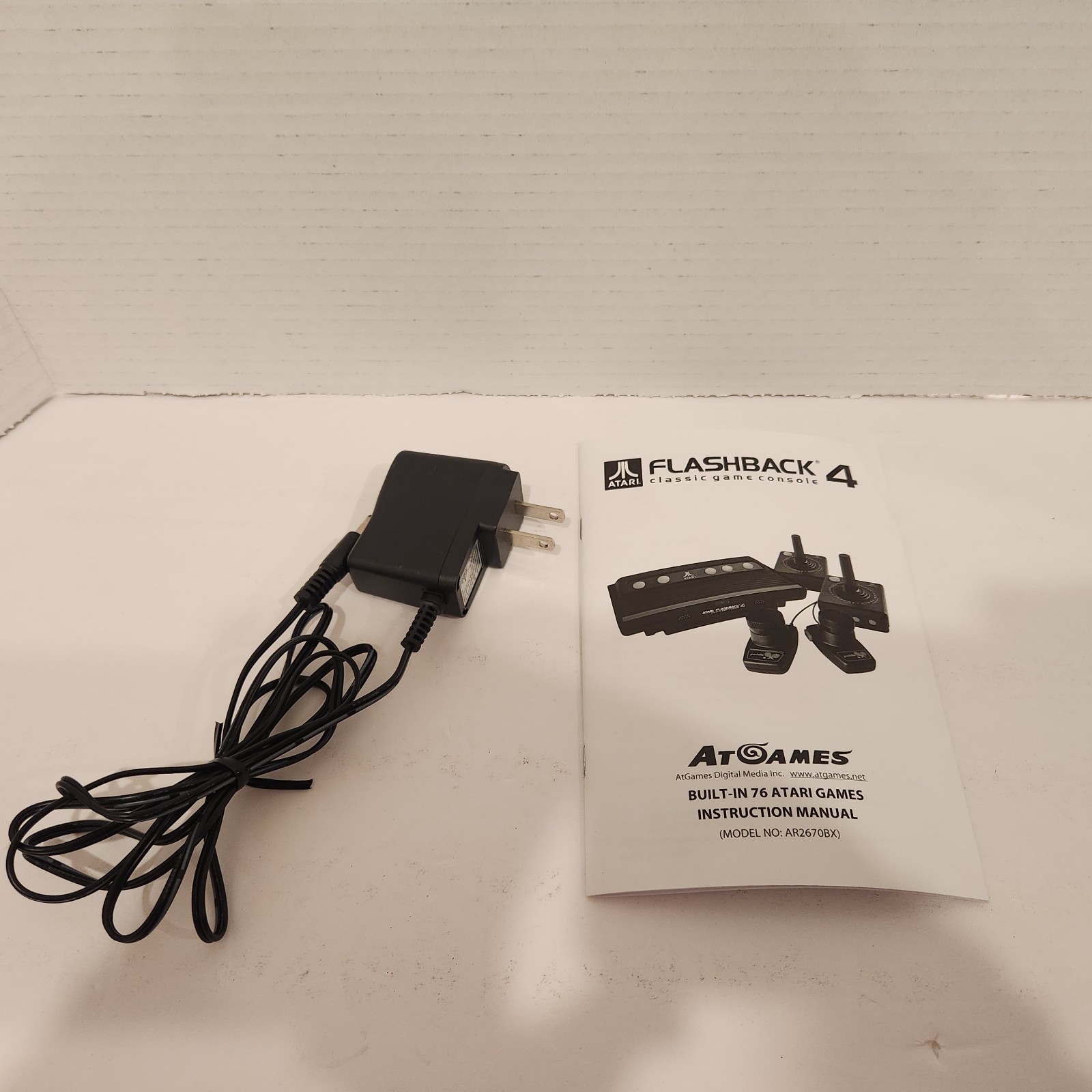 Atari Flashback 4 Classic Game Console Bundle 76 Games Sams Club w/ POSTERS EUC