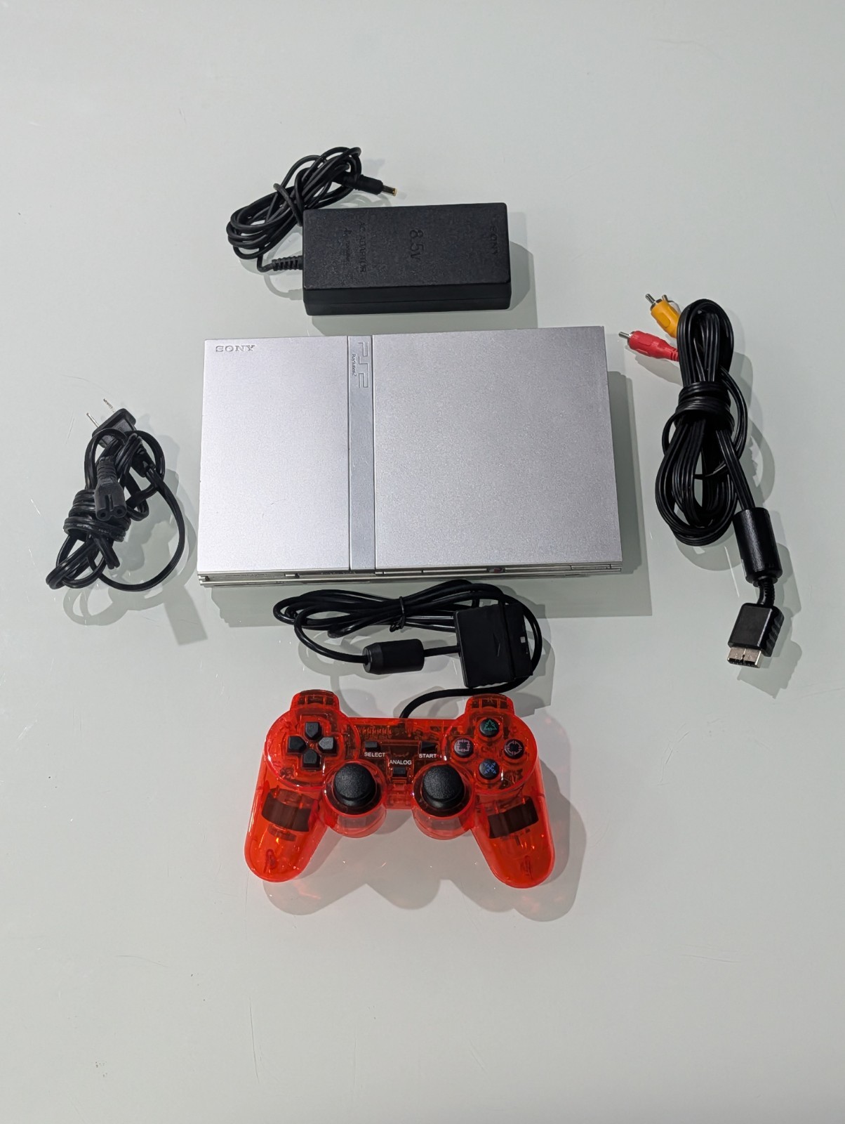 Silver Sony PlayStation 2 PS2 Slim Console SCPH-77001 with Controller & Wires