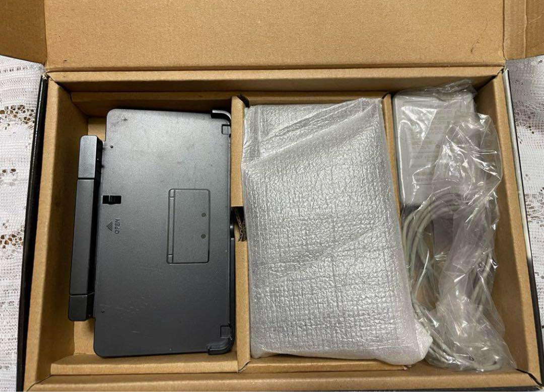Nintendo 3DS Cosmo Black, Full set Boxed, Tested, Minor scratches on screen