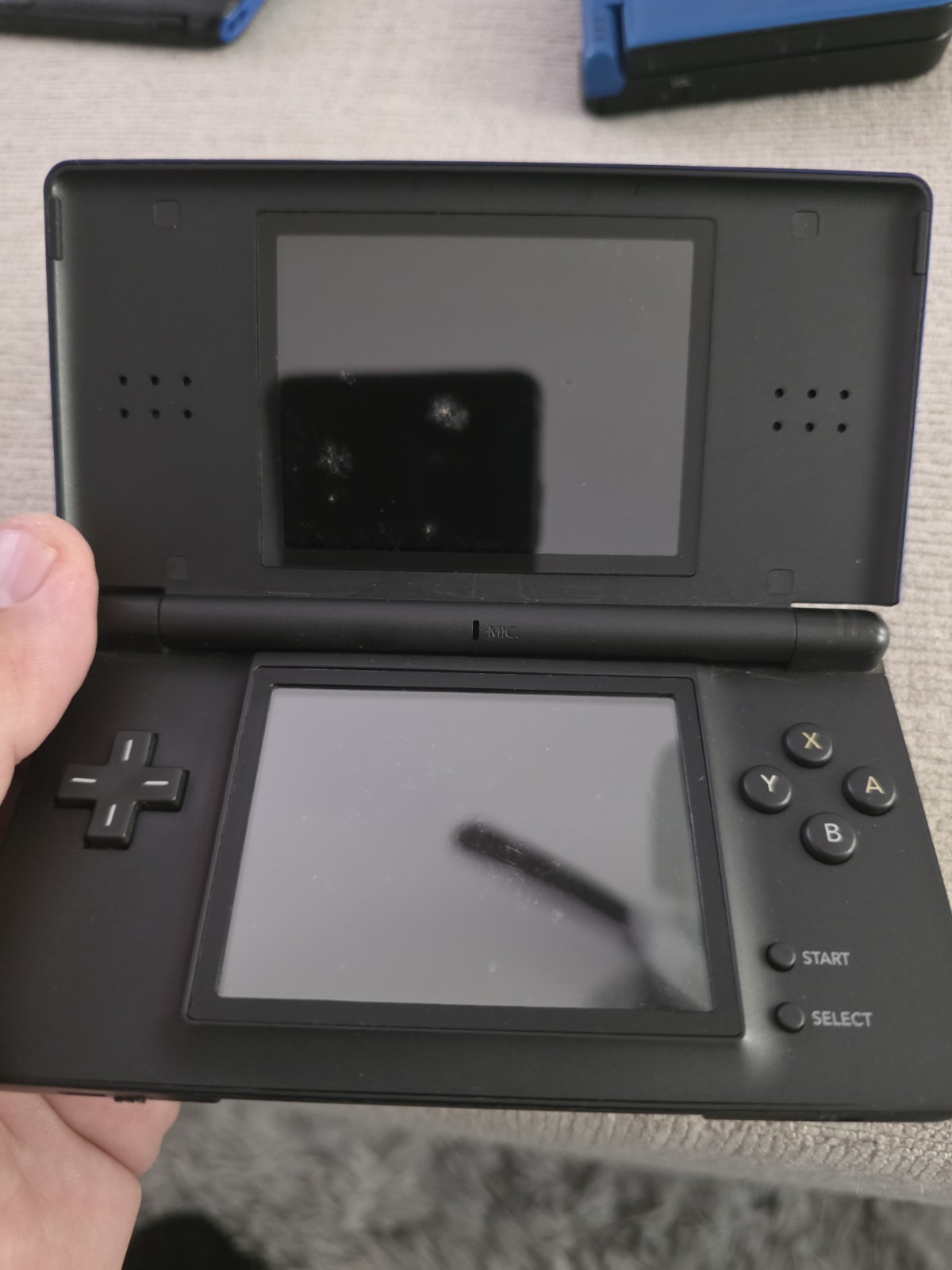 Nintendo DS Lite Handheld System – Screen Wont Light Up Console Wont Power On