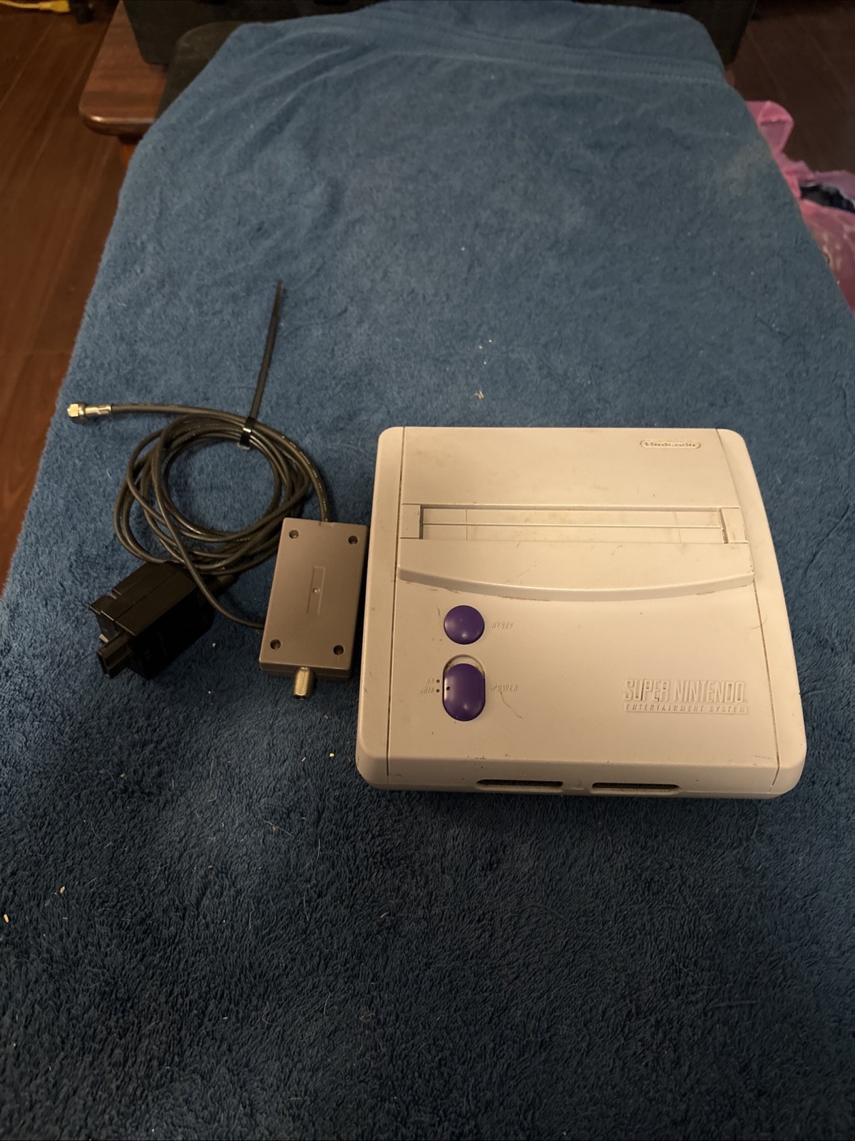 Super Nintendo Jr SNES SNS-101 Console W/RF Adapter Only-Tested Works