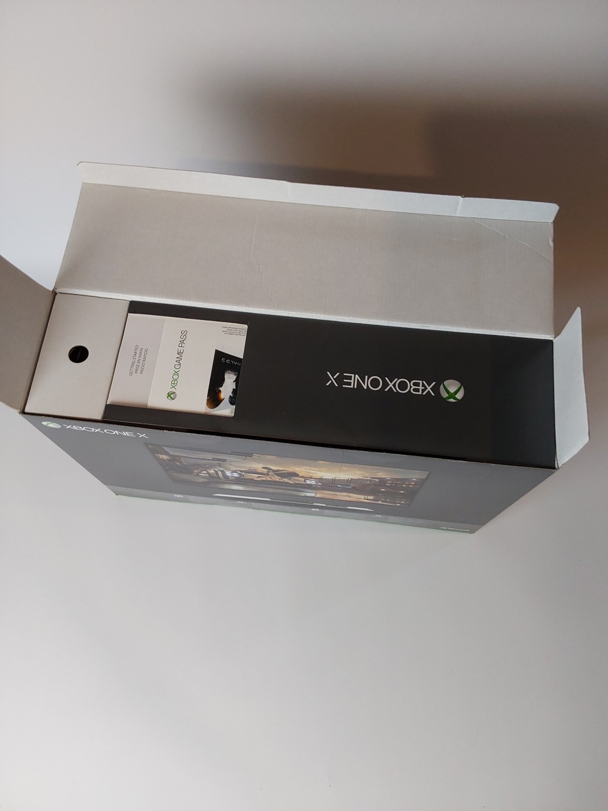 Microsoft Xbox One X – 1TB – Controller – Game Pass – Near Mint – 4K UHD