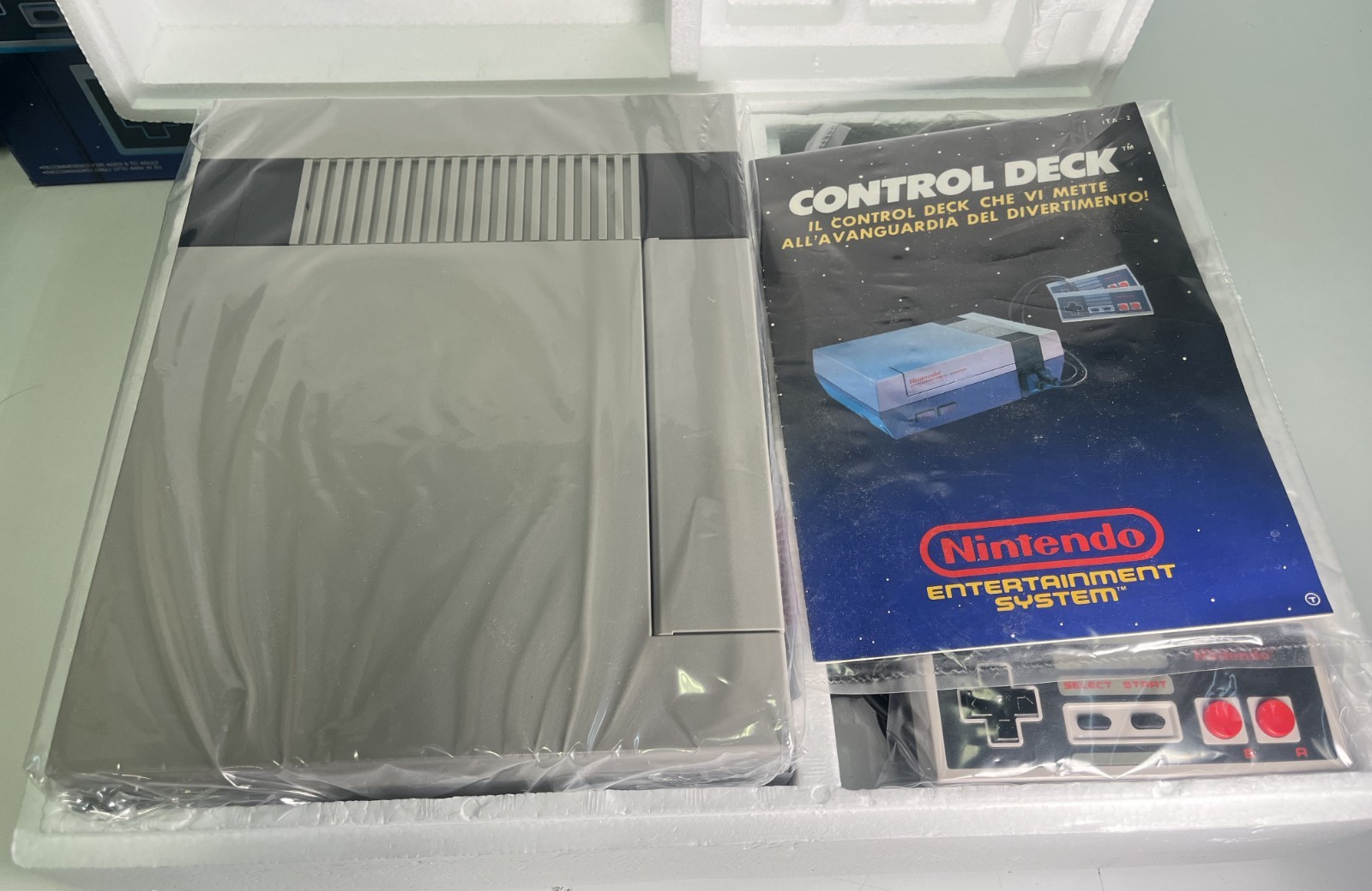 NINTENDO NES CONSOLE CONTROL DECK PAL A ITA NES-S-CD-ITA BOXED TESTED