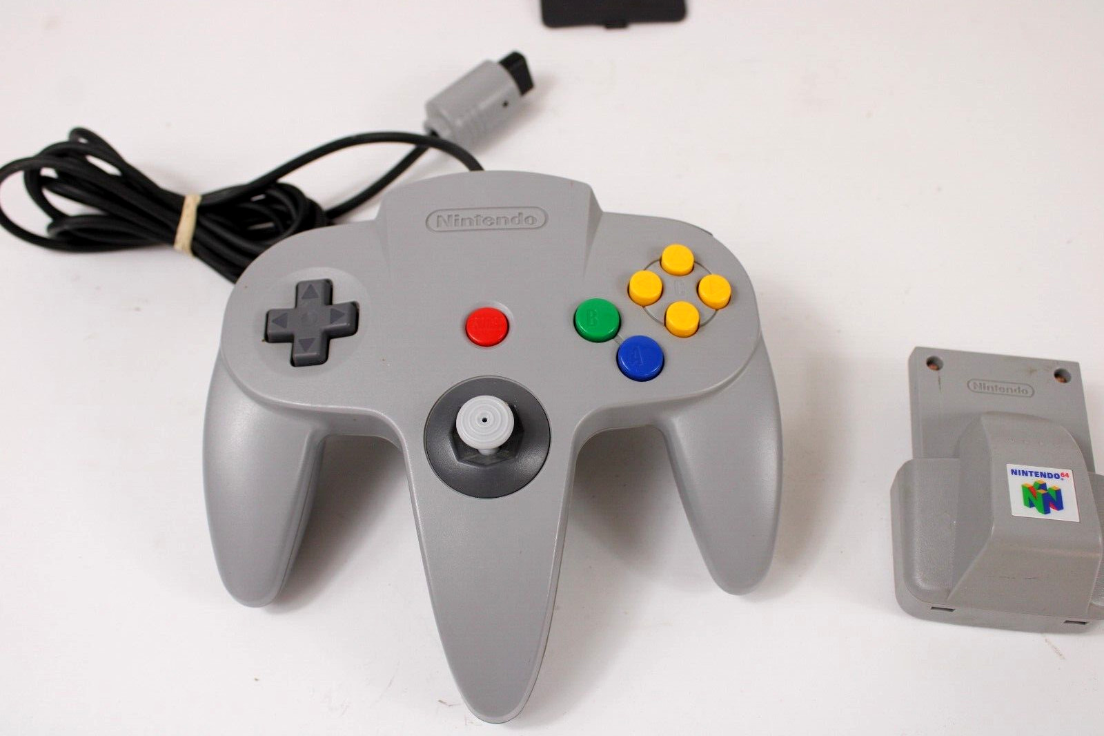 N64 Nintendo 64 Console Bundle + 2 Games + Rumble Pak + OEM Controller + Cables