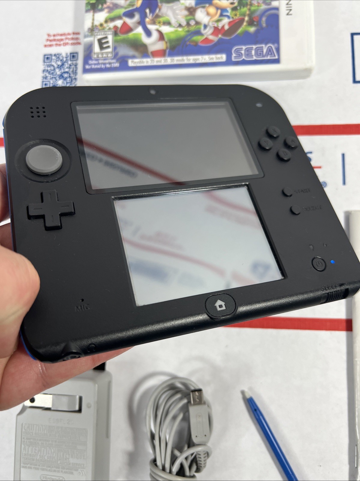 Nintendo 2DS Handheld Console Bundle + MARIO KART & SONIC – SAME DAY – WARANTY