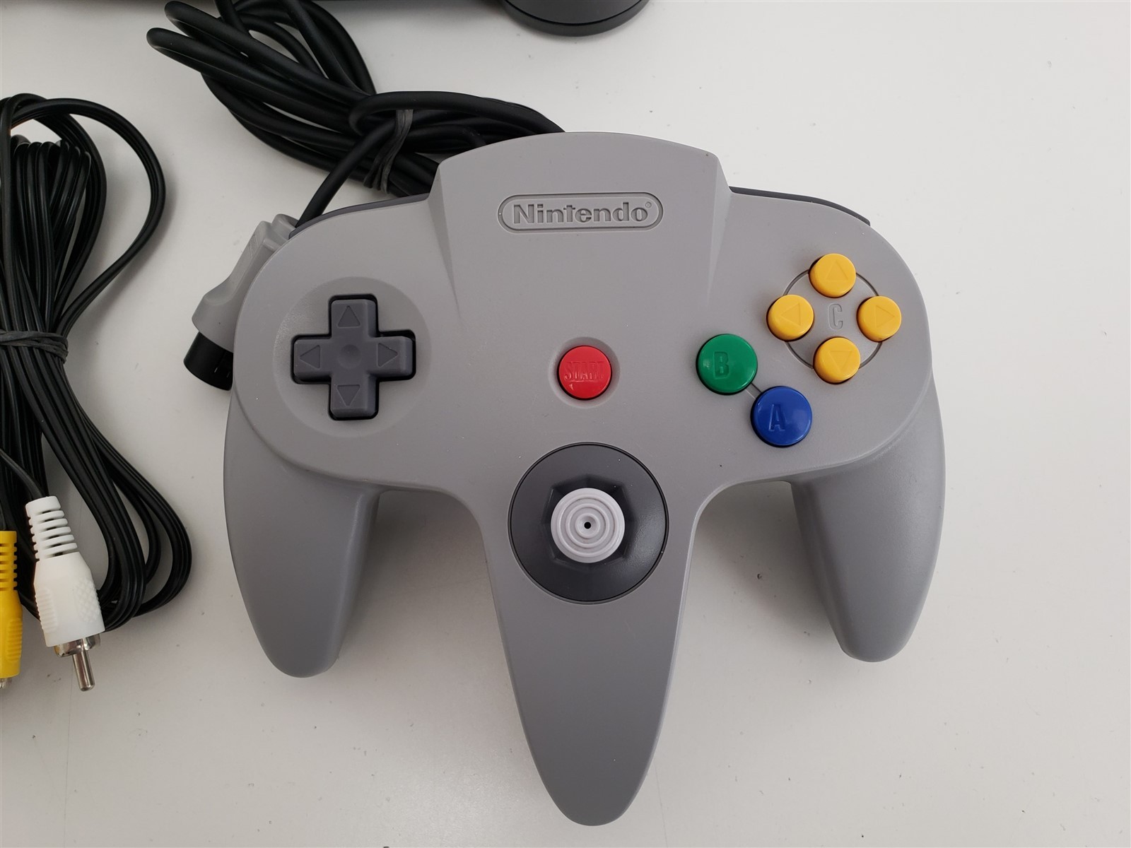 Nintendo 64 N64 Console Bundle Complete with 1 Official Controller